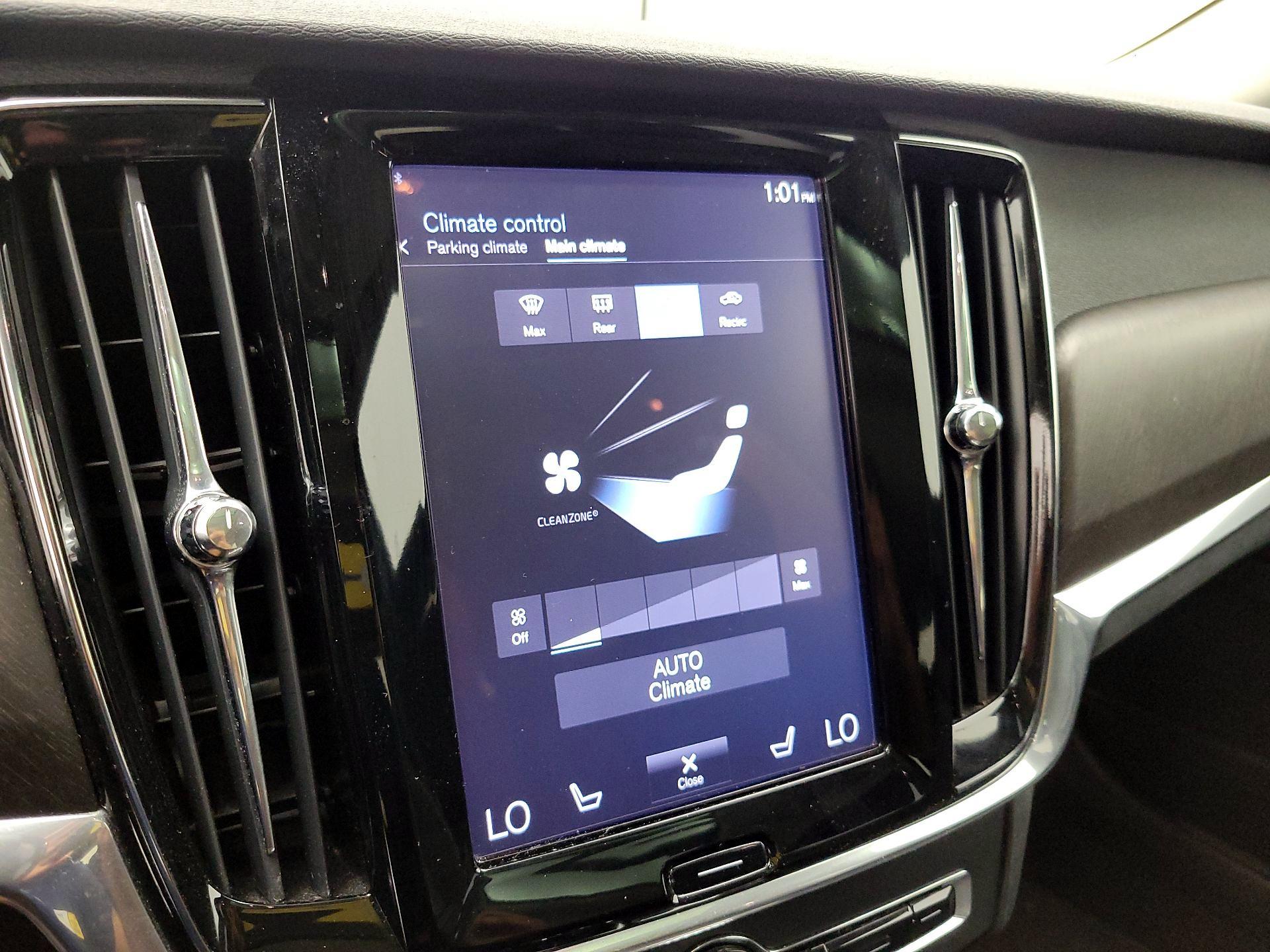 Thumbnail: 2017 Volvo V90 - 17