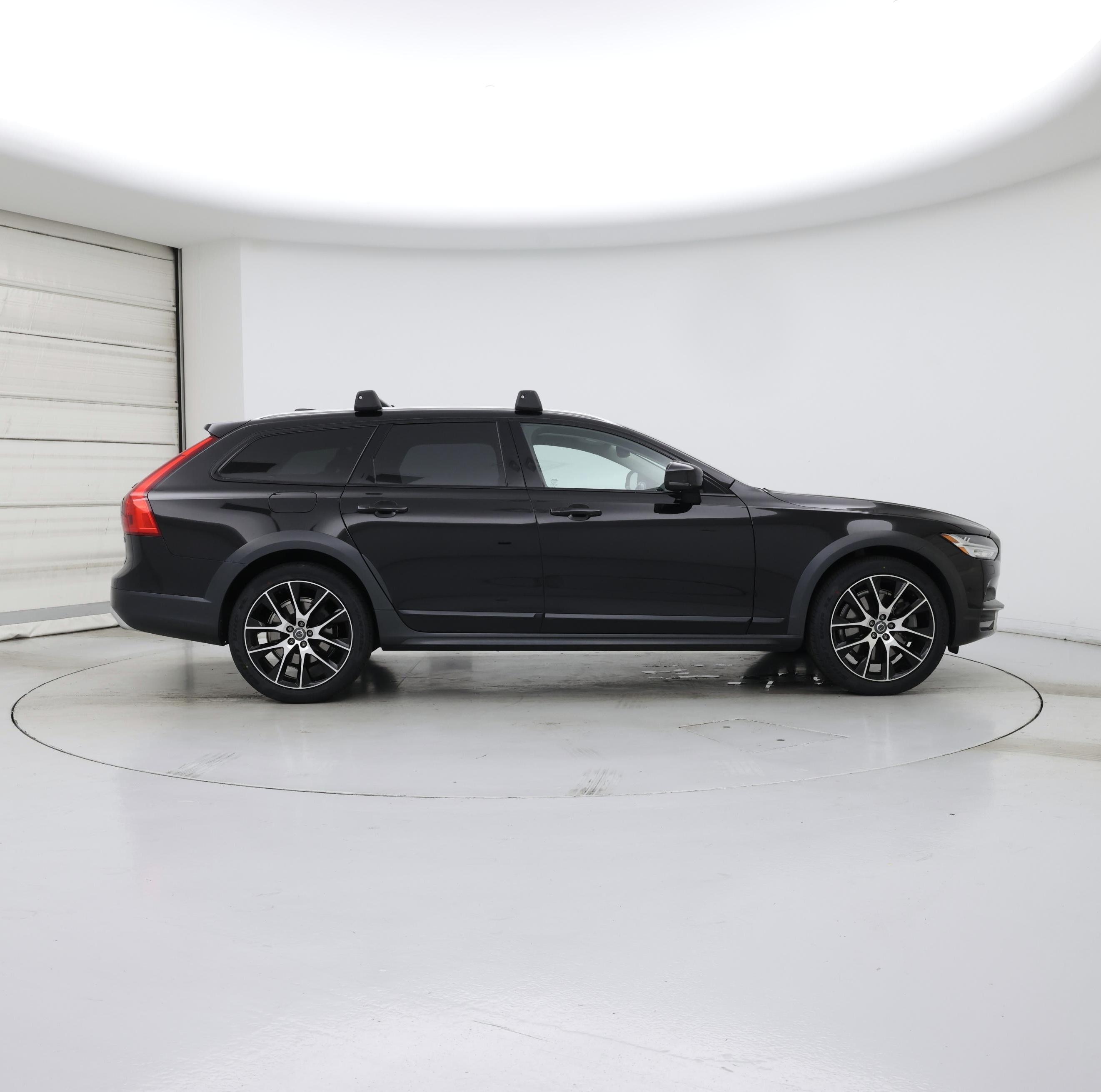 Thumbnail: 2017 Volvo V90 - 7