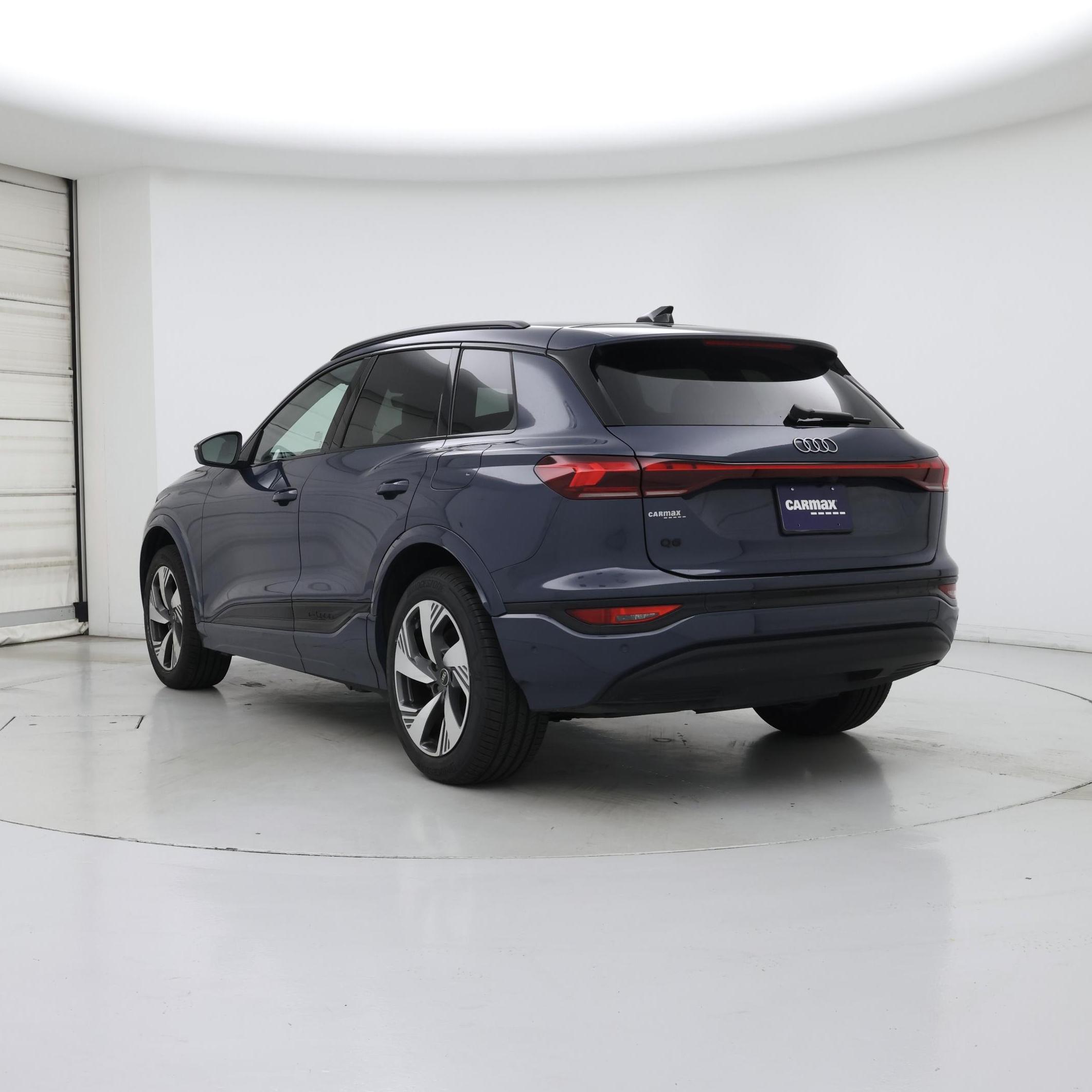 Thumbnail: 2025 Audi Q6 e-tron - 2