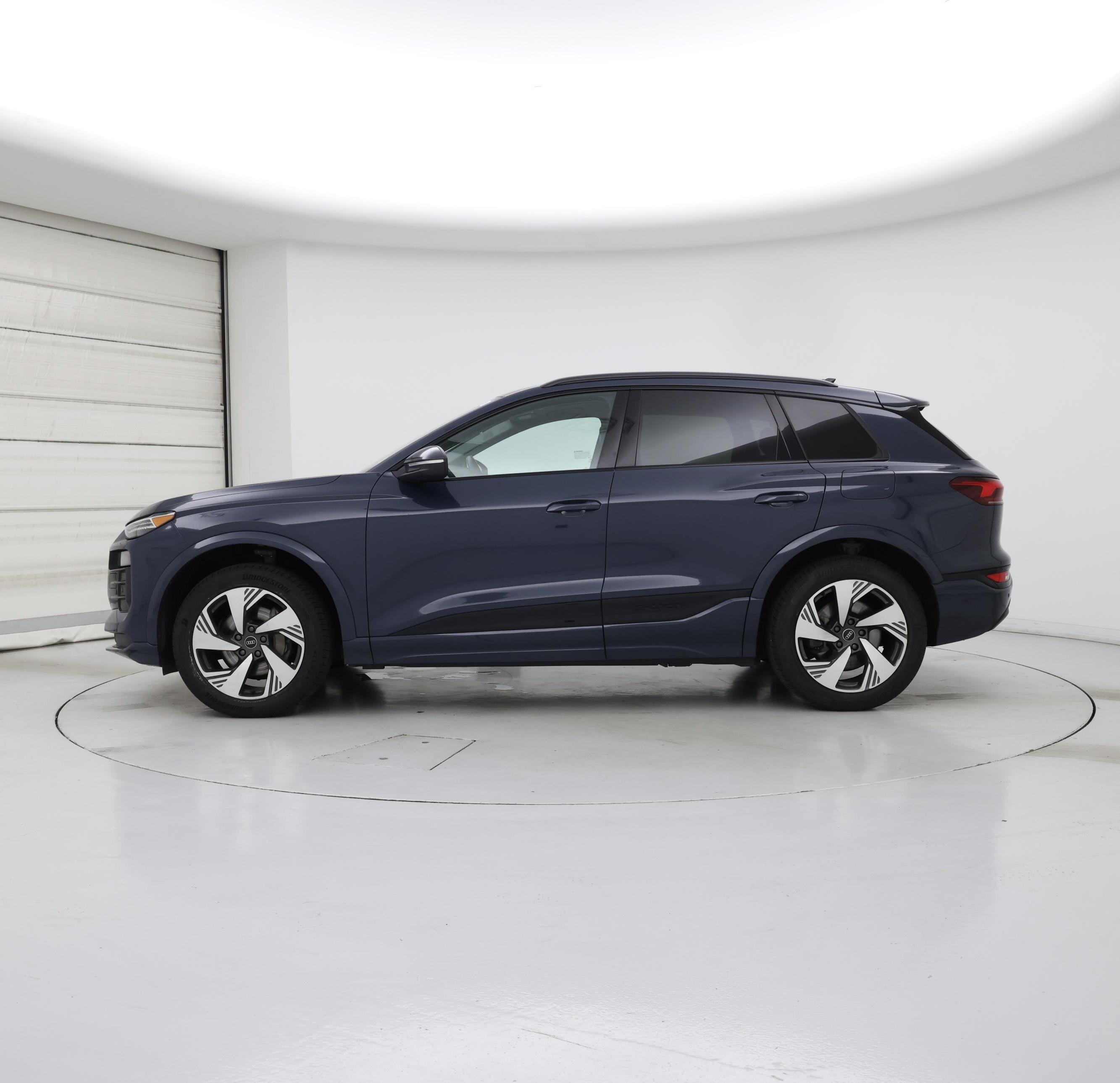 Thumbnail: 2025 Audi Q6 e-tron - 3