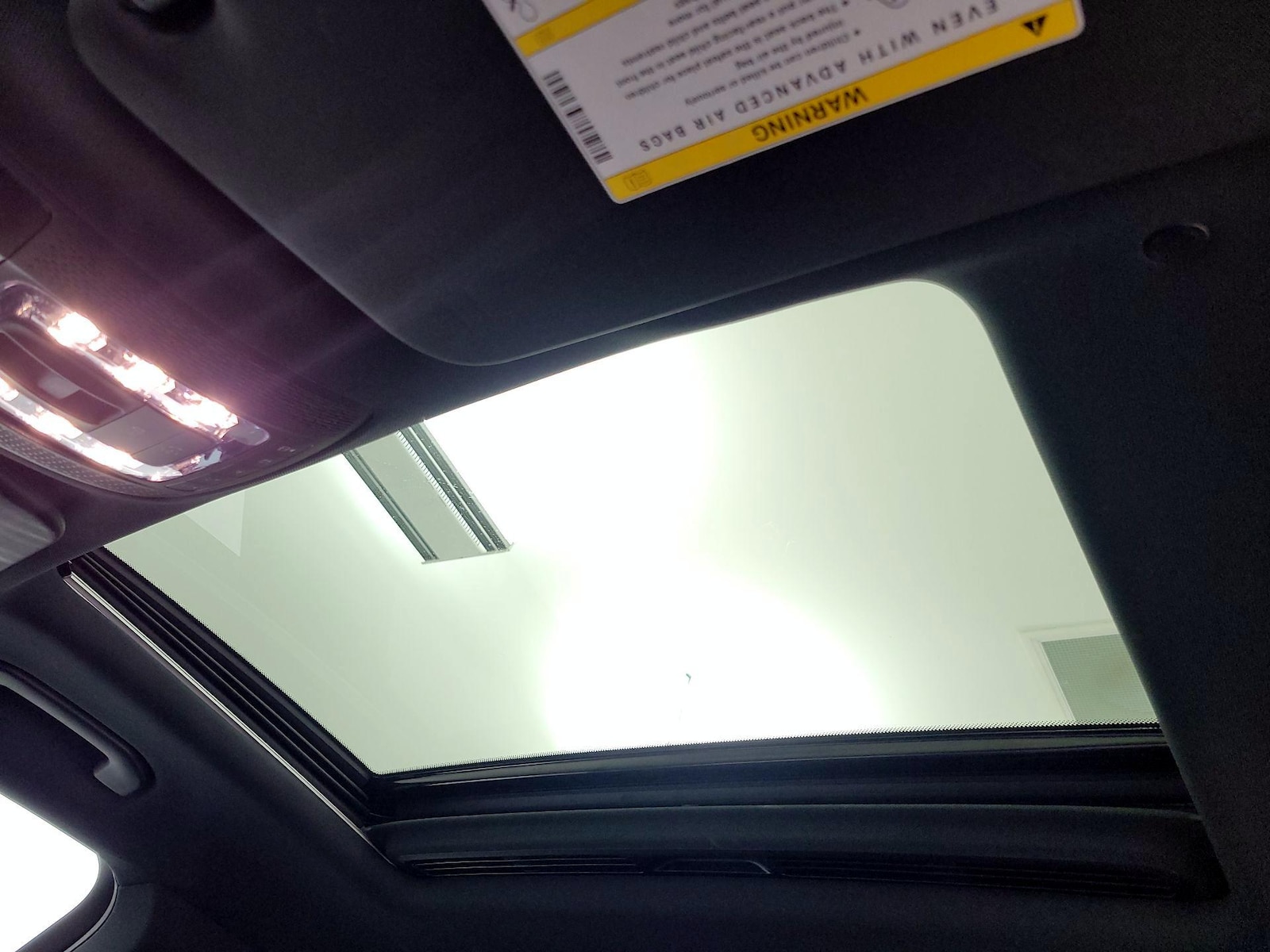 Sunroof(s) & Overhead Airbags