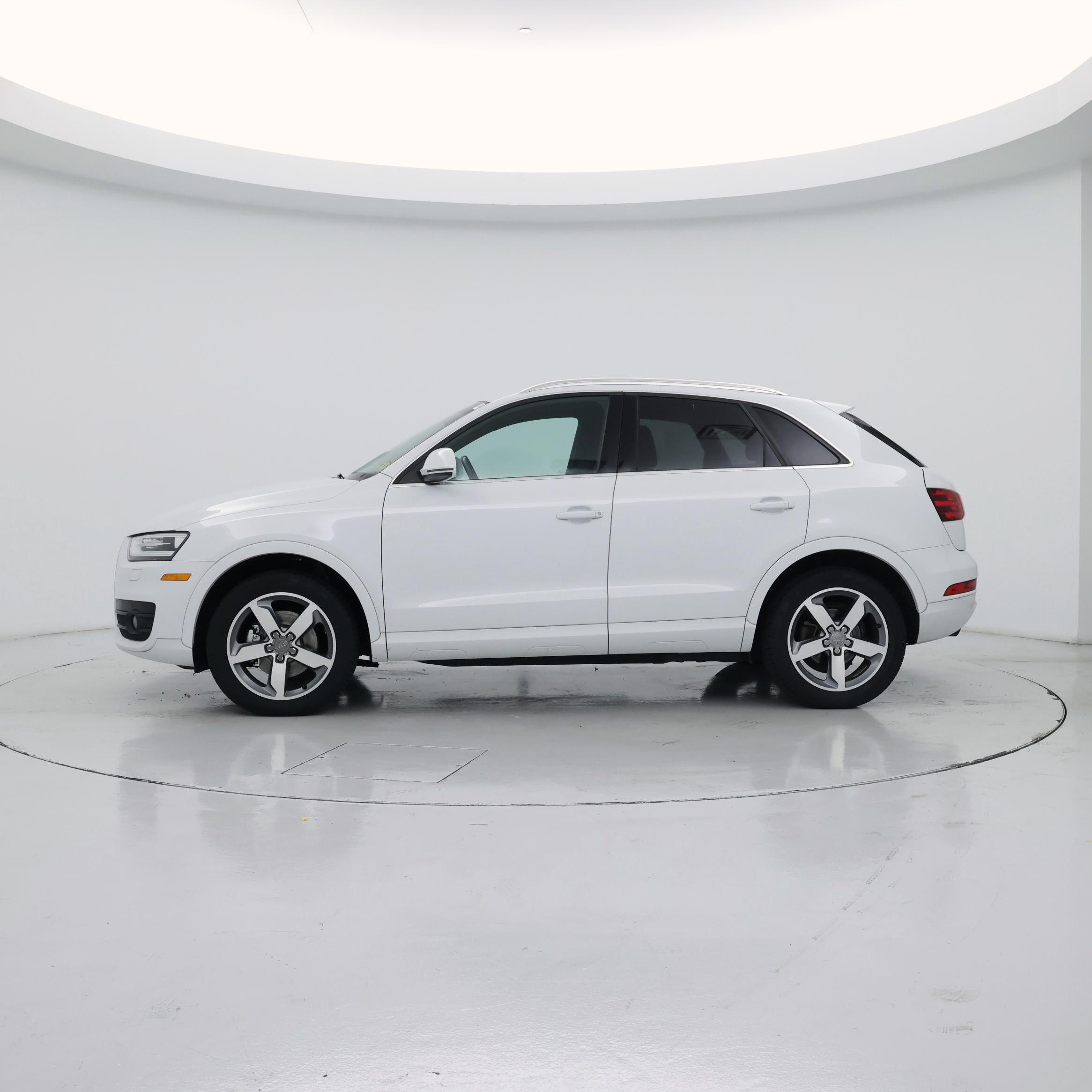 Thumbnail: 2015 Audi Q3 - 3