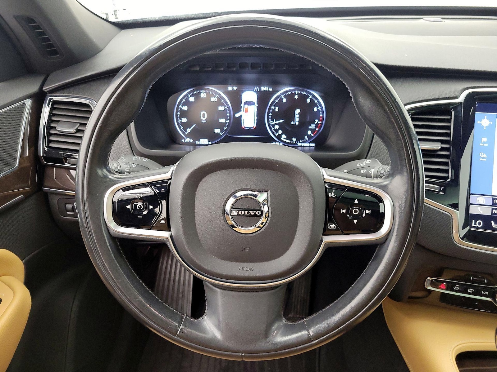 2017 Volvo XC90 Momentum - Photo 11