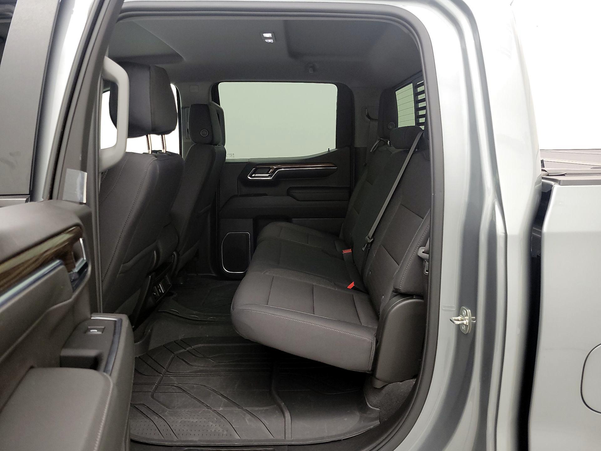 Thumbnail: 2024 Chevrolet Silverado 1500 - 20