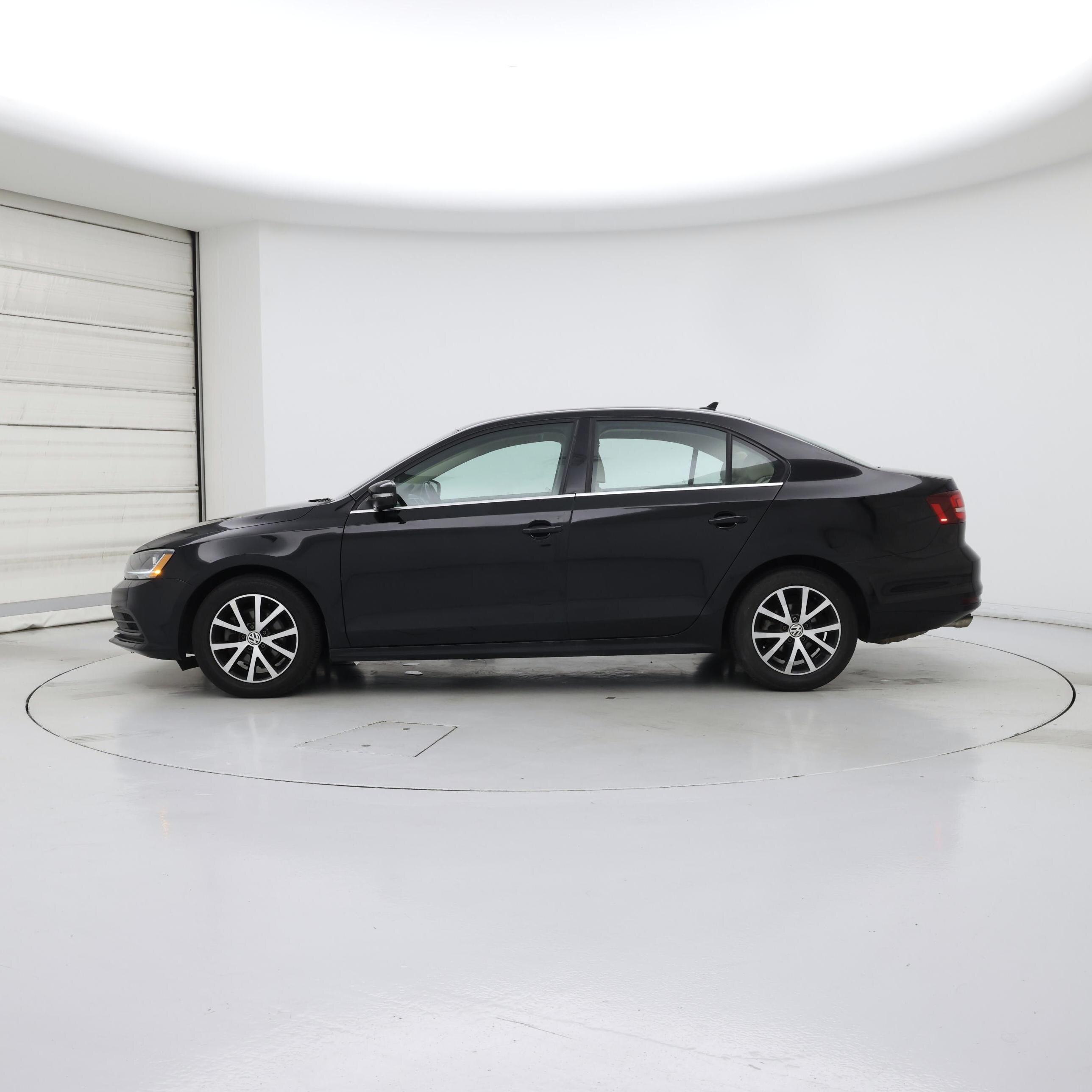 Thumbnail: 2017 Volkswagen Jetta - 3