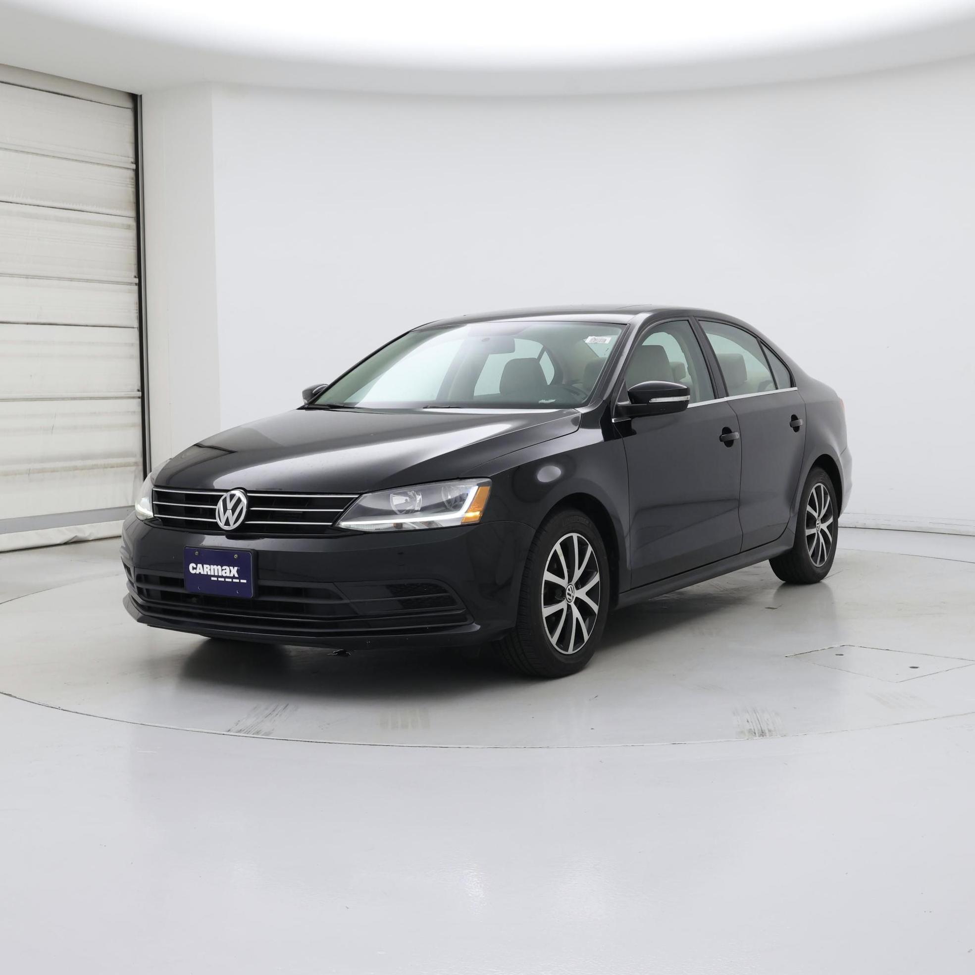 Thumbnail: 2017 Volkswagen Jetta - 4