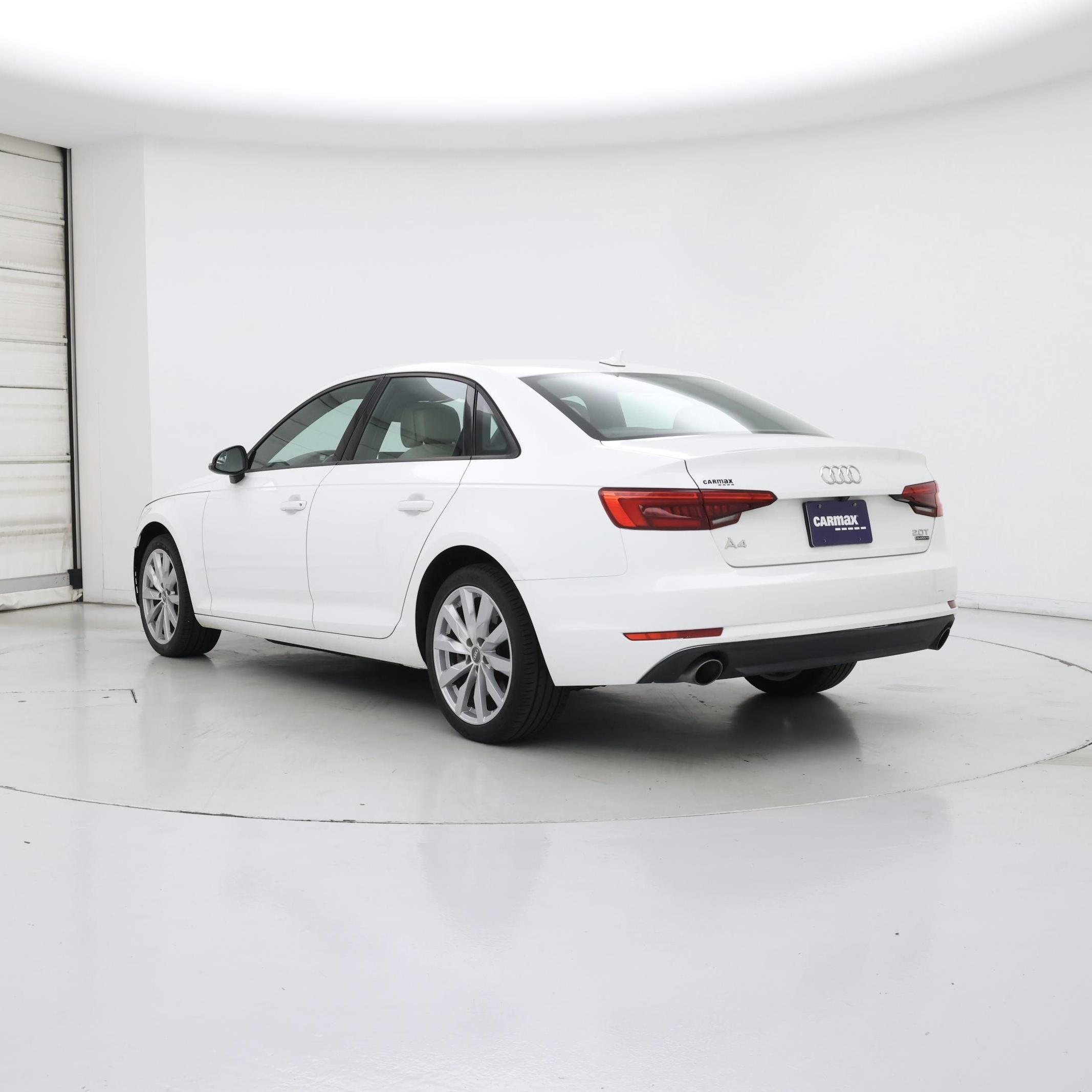 Thumbnail: 2017 Audi A4 - 2