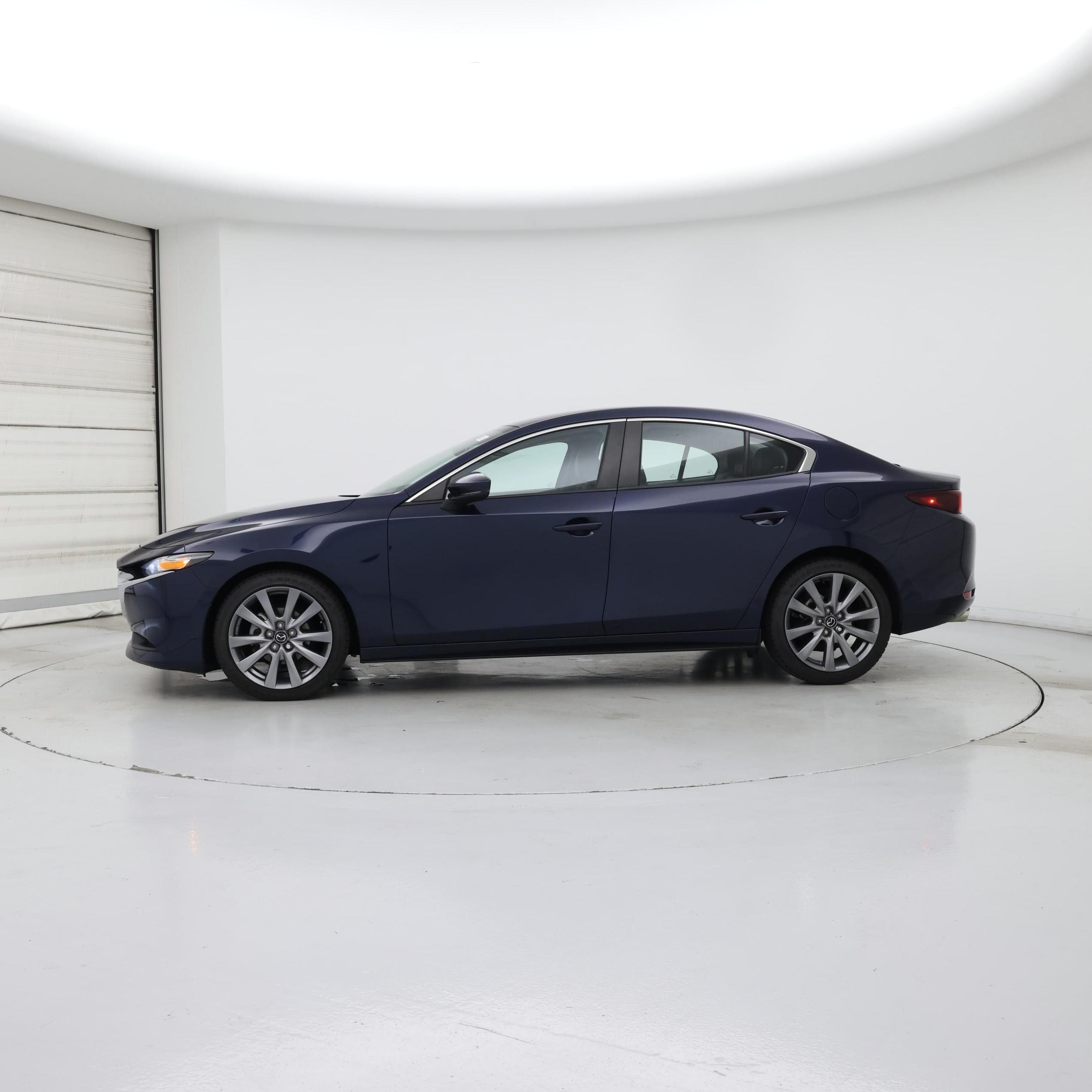 Thumbnail: 2022 Mazda Mazda3 - 3