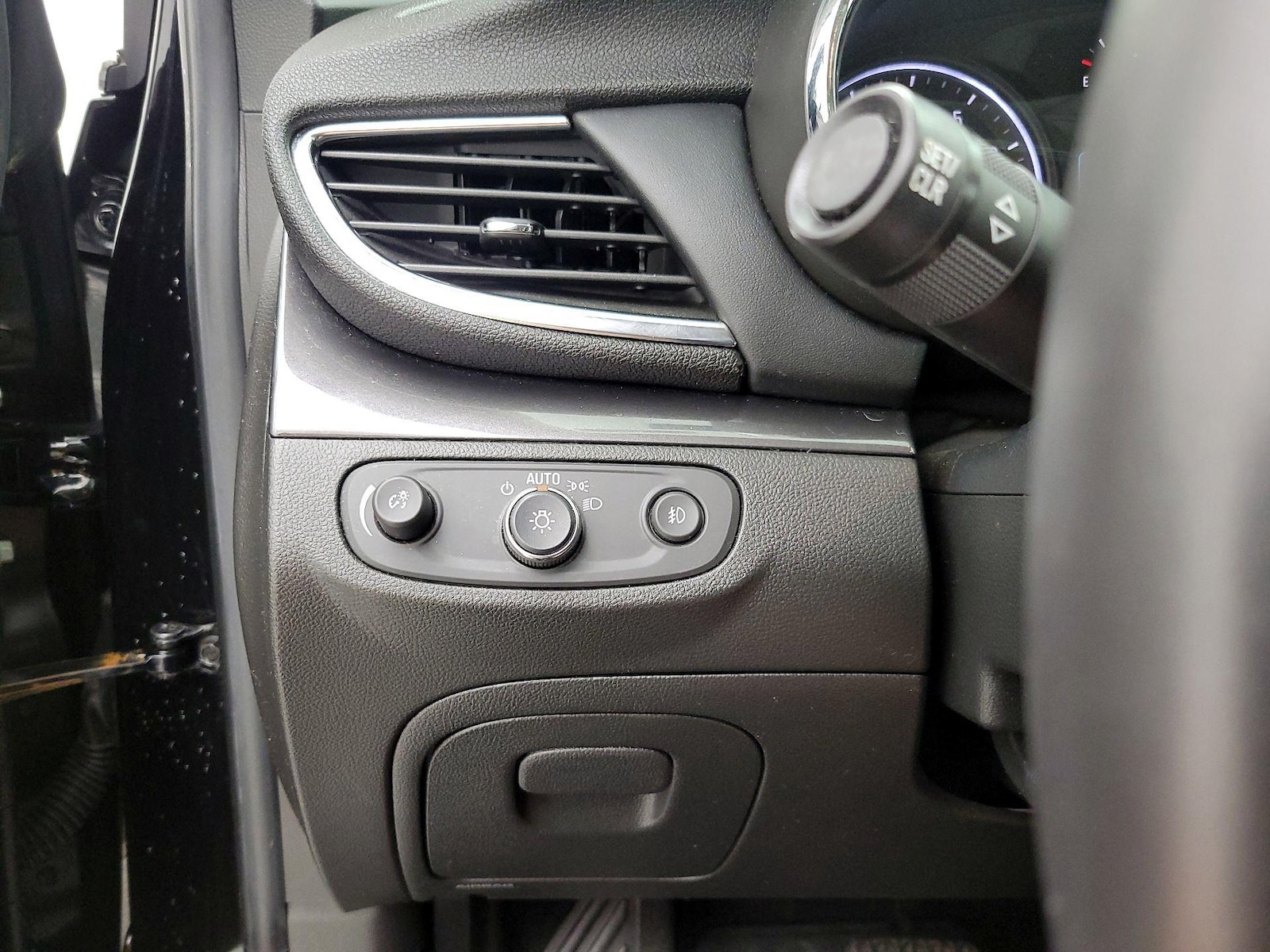2018 Buick Encore Sport Touring - Photo 14