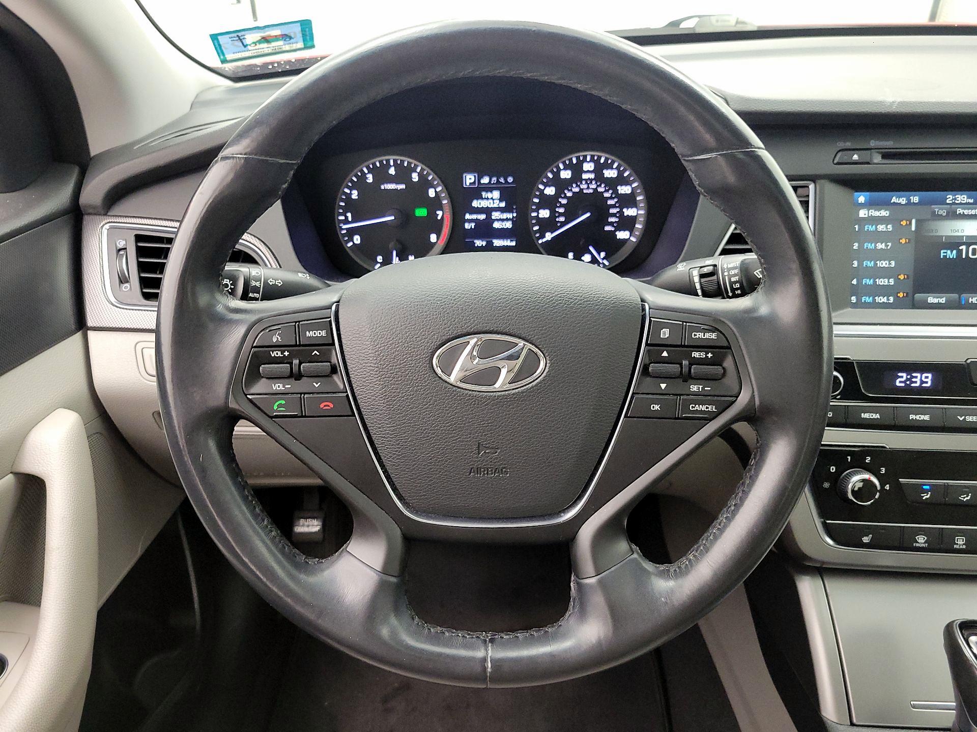 Thumbnail: 2016 Hyundai Sonata - 10