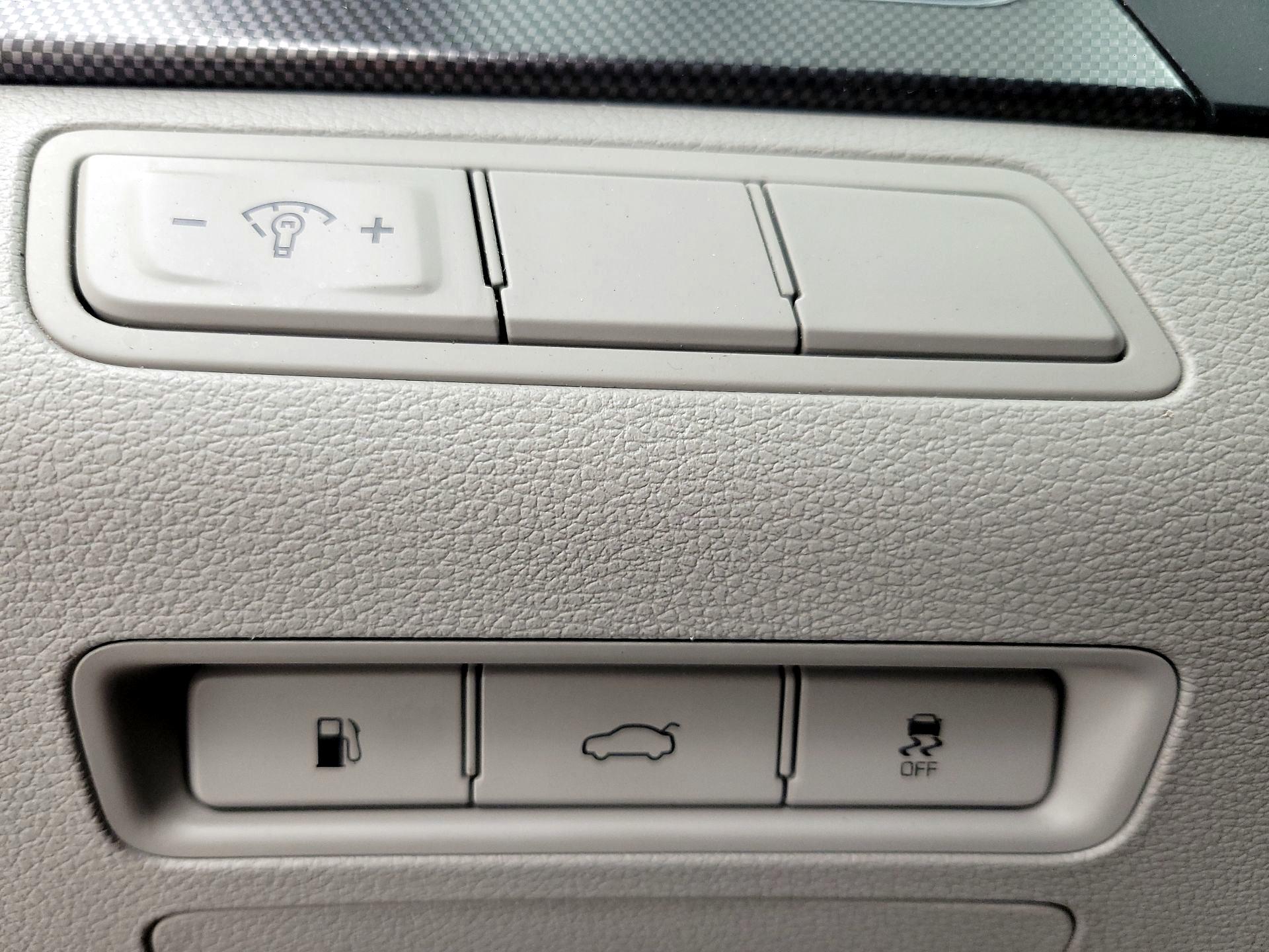Thumbnail: 2016 Hyundai Sonata - 13