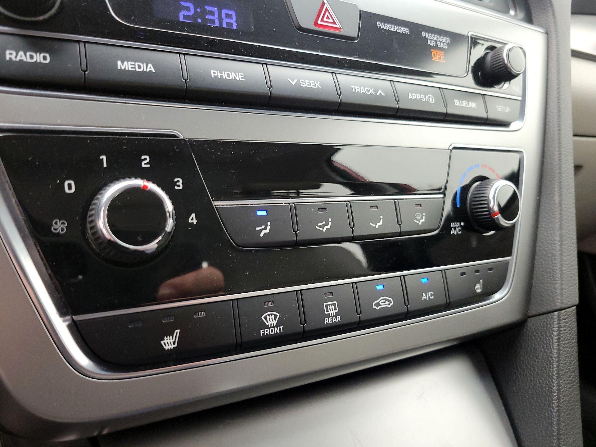 Thumbnail: 2016 Hyundai Sonata - 16