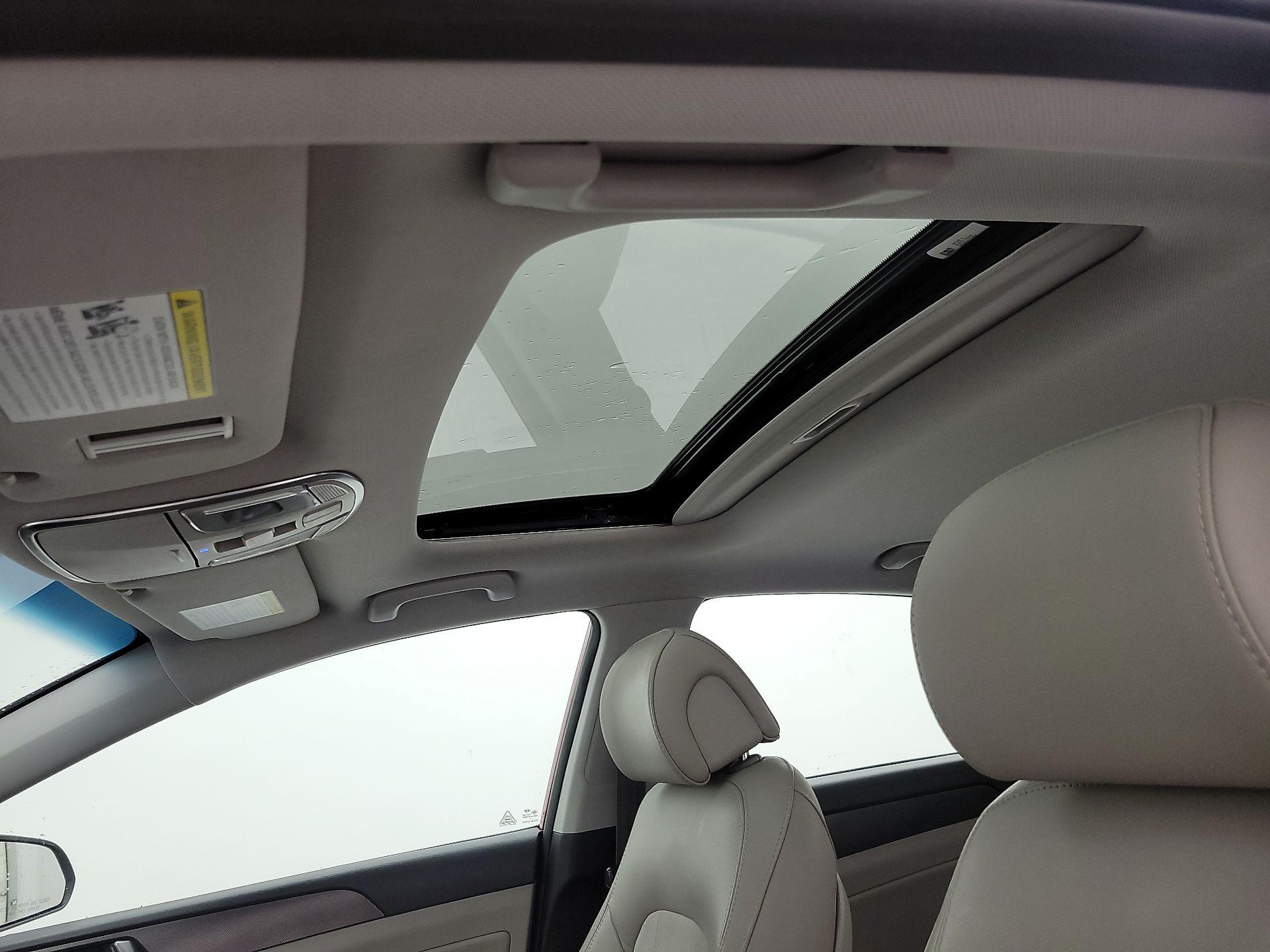 Thumbnail: 2016 Hyundai Sonata - 19