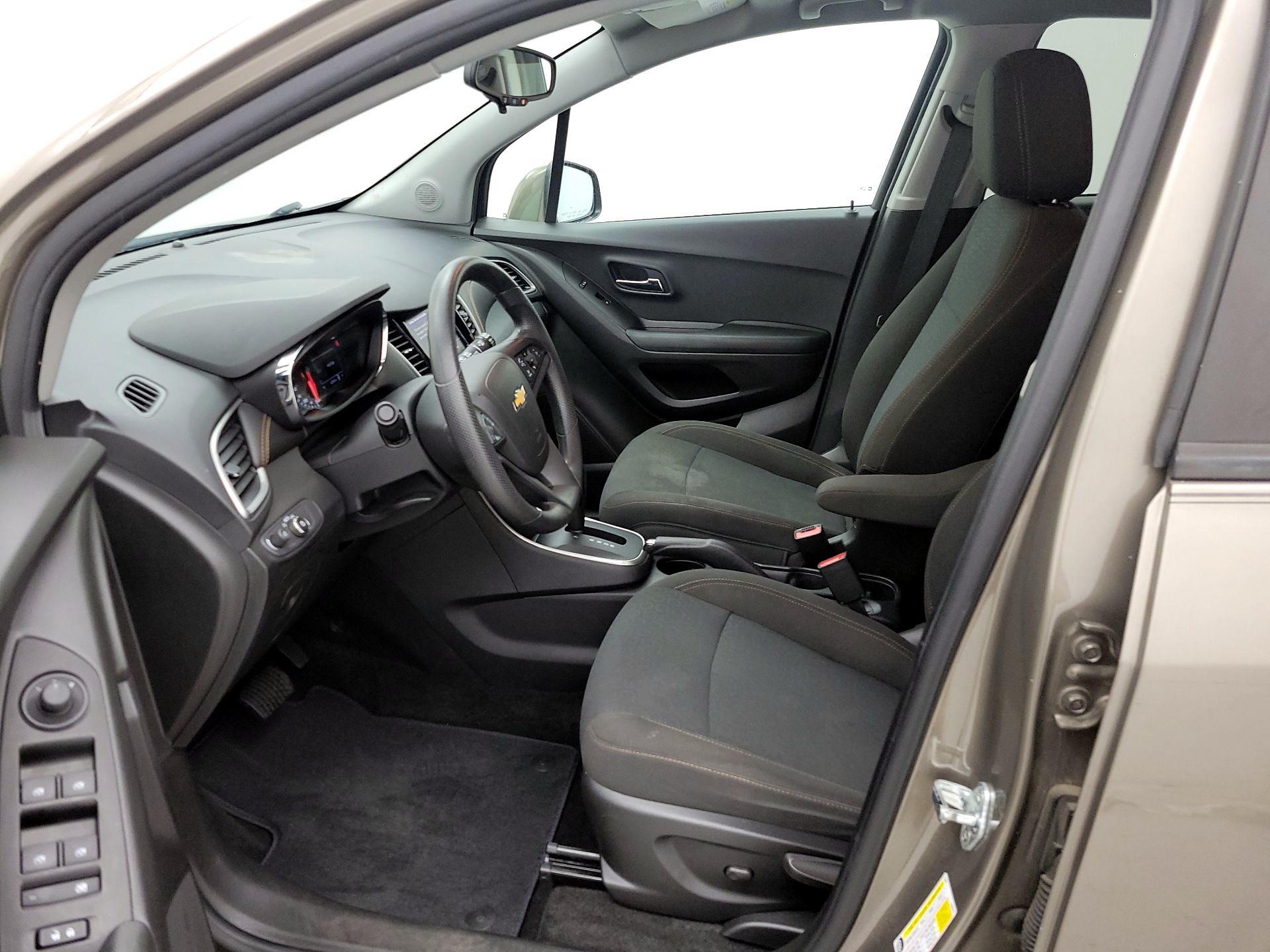 Thumbnail: 2021 Chevrolet Trax - 11