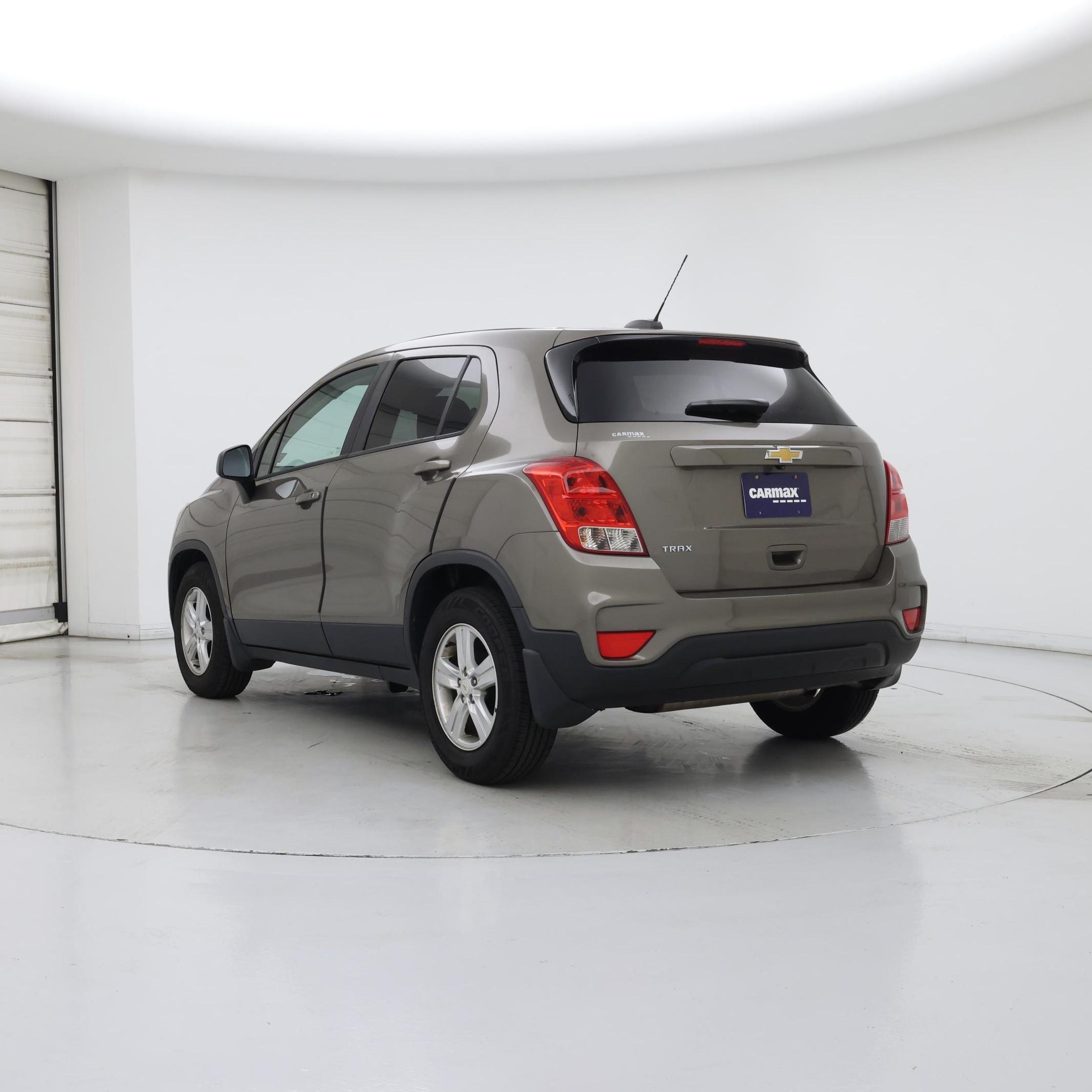 Thumbnail: 2021 Chevrolet Trax - 2