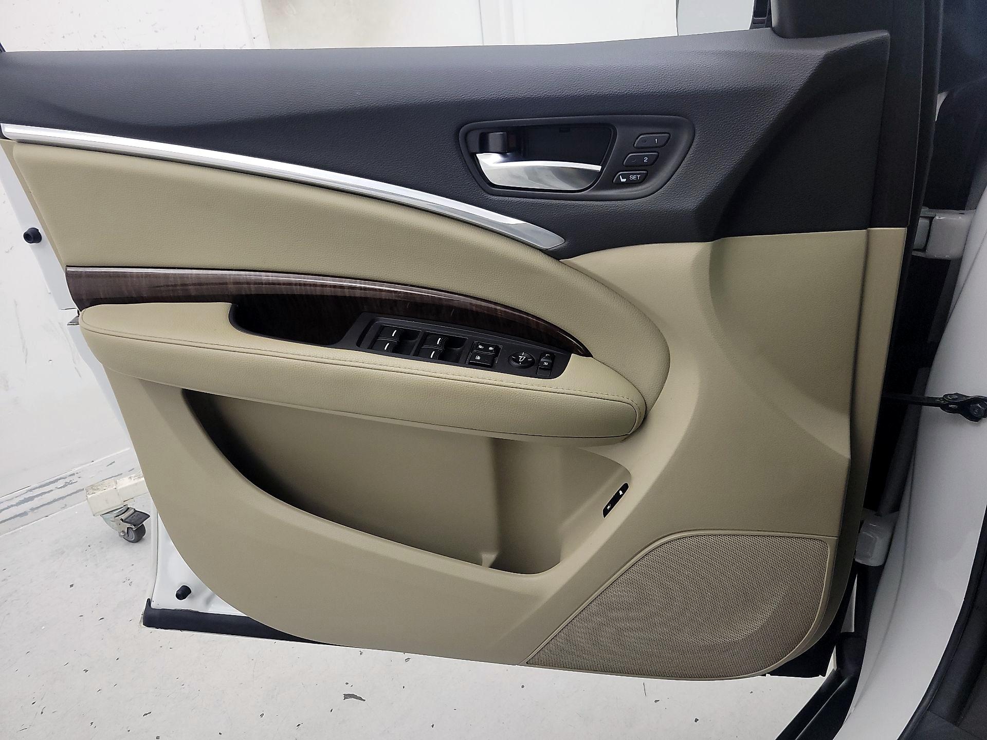 Thumbnail: 2020 Acura MDX - 12