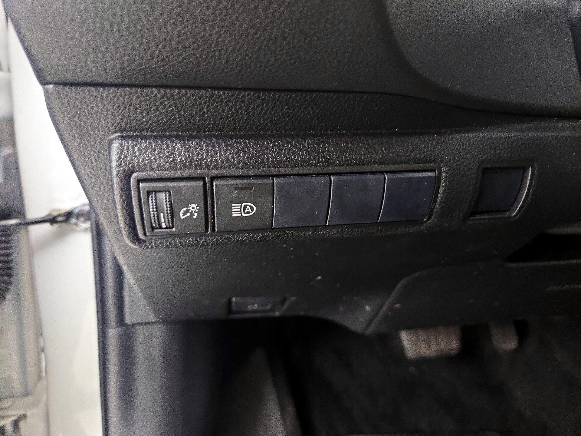 Thumbnail: 2020 Toyota Corolla - 13