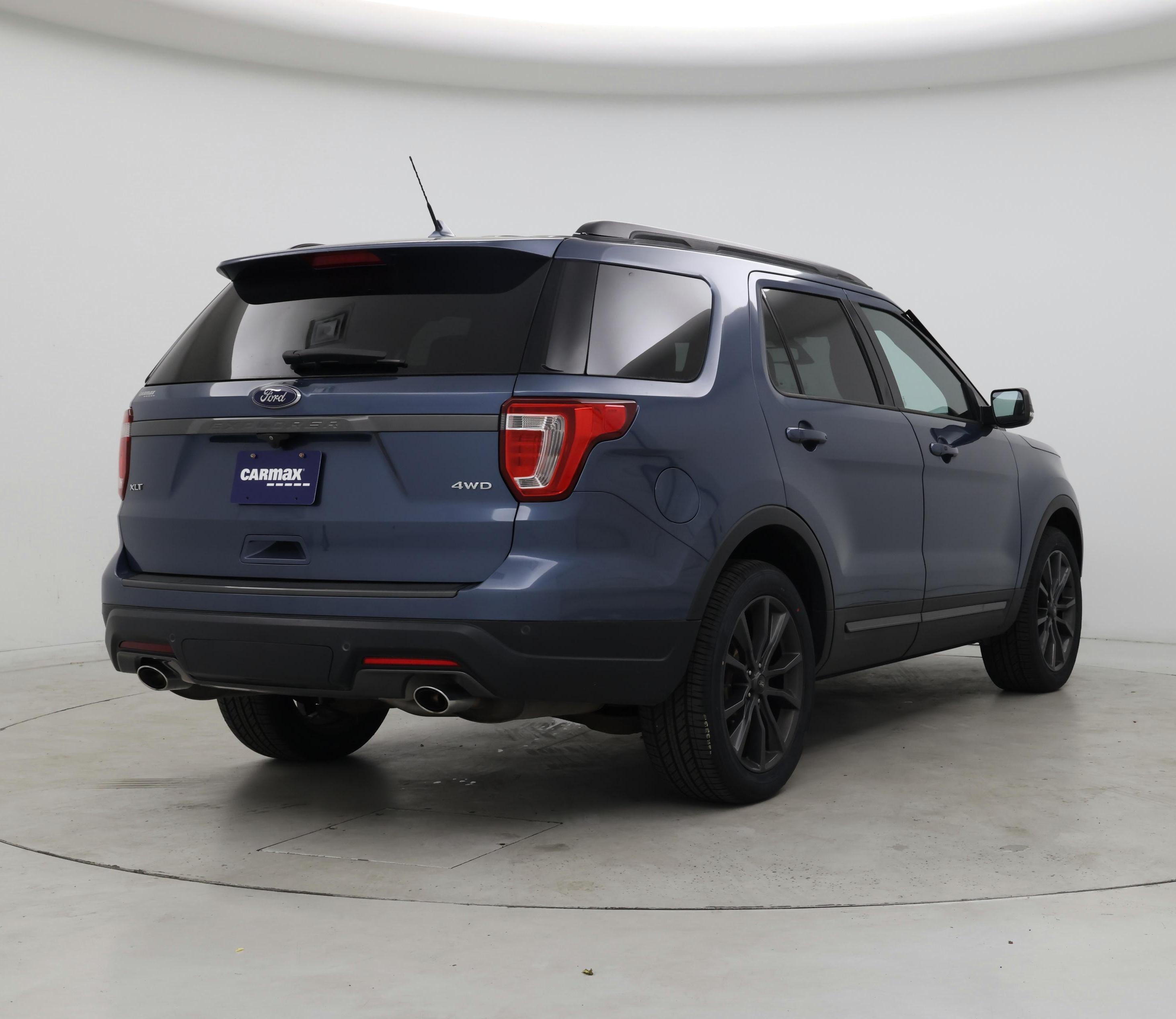 Thumbnail: 2018 Ford Explorer - 8