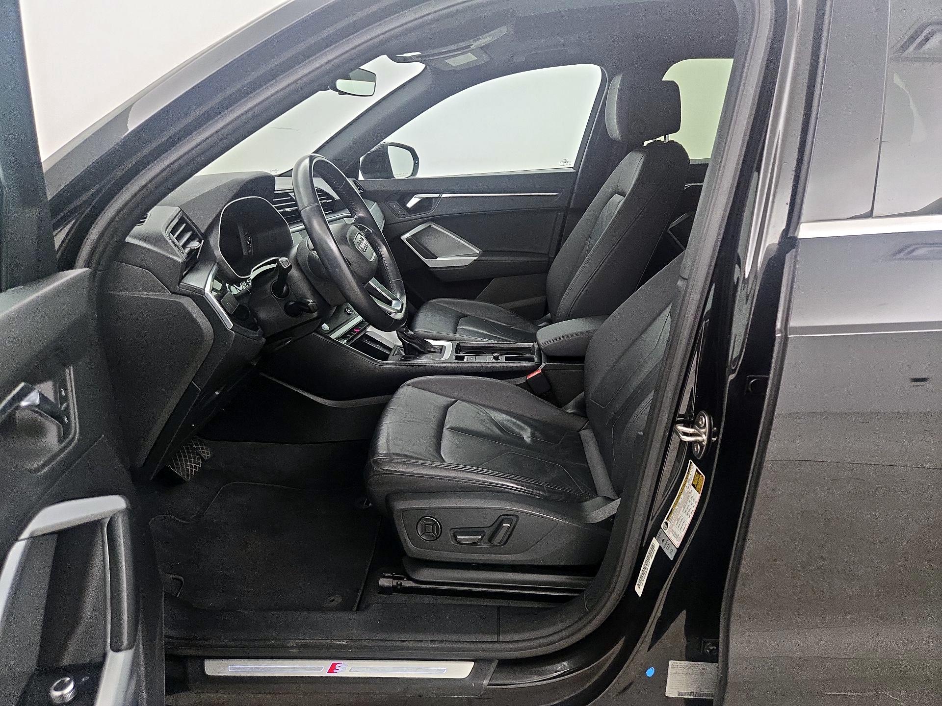 Thumbnail: 2020 Audi Q3 - 11