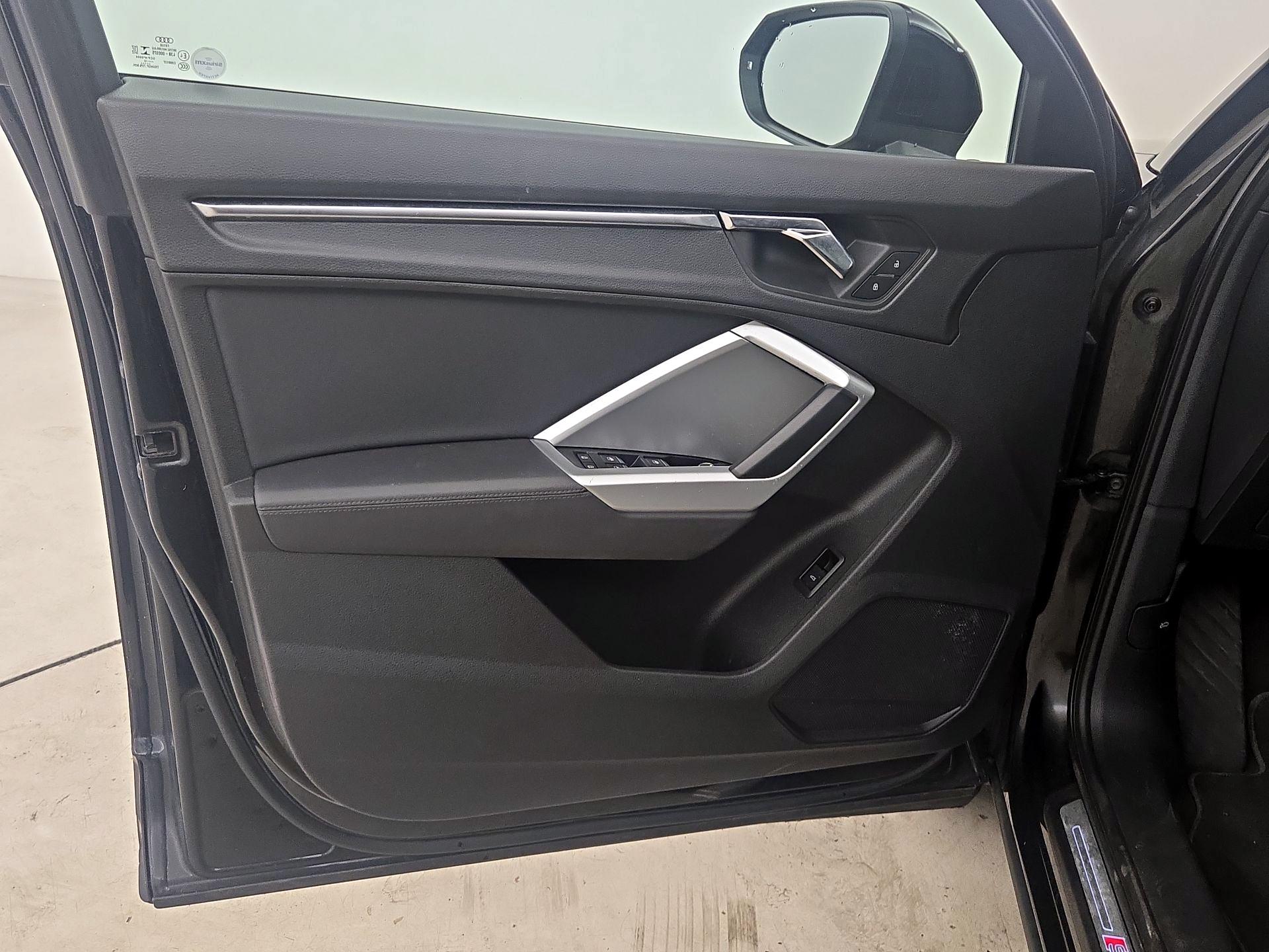 Thumbnail: 2020 Audi Q3 - 12