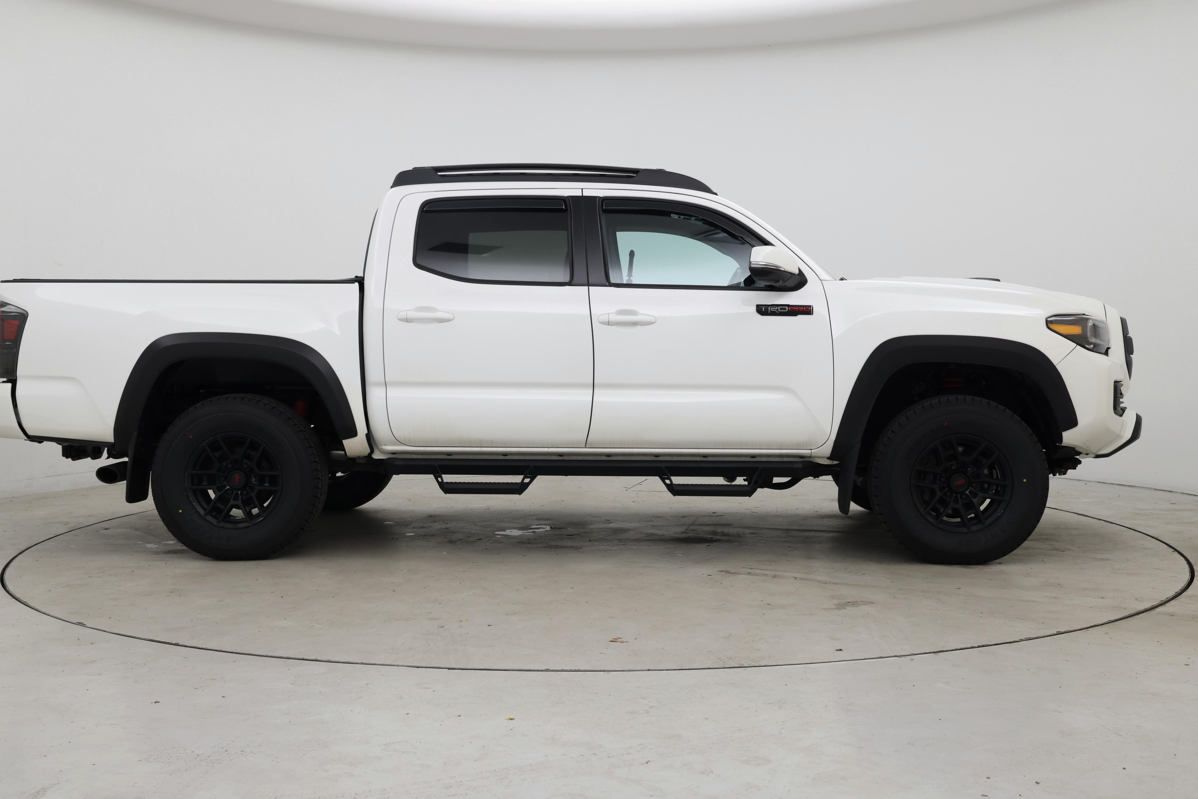 Thumbnail: 2021 Toyota Tacoma - 7
