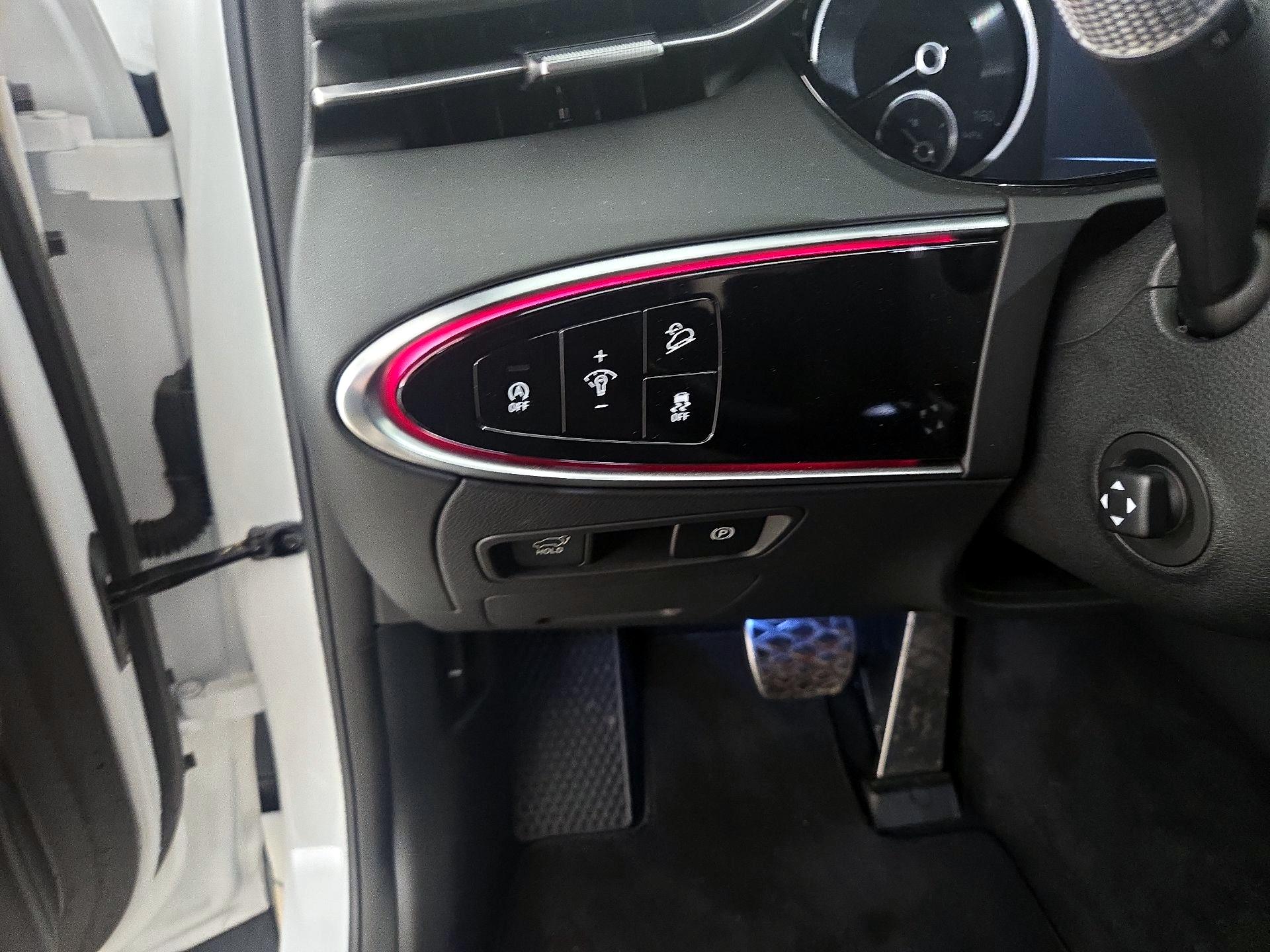 Thumbnail: 2025 Genesis GV70 - 13