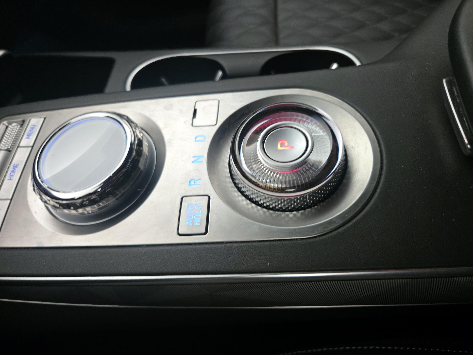 Thumbnail: 2025 Genesis GV70 - 18