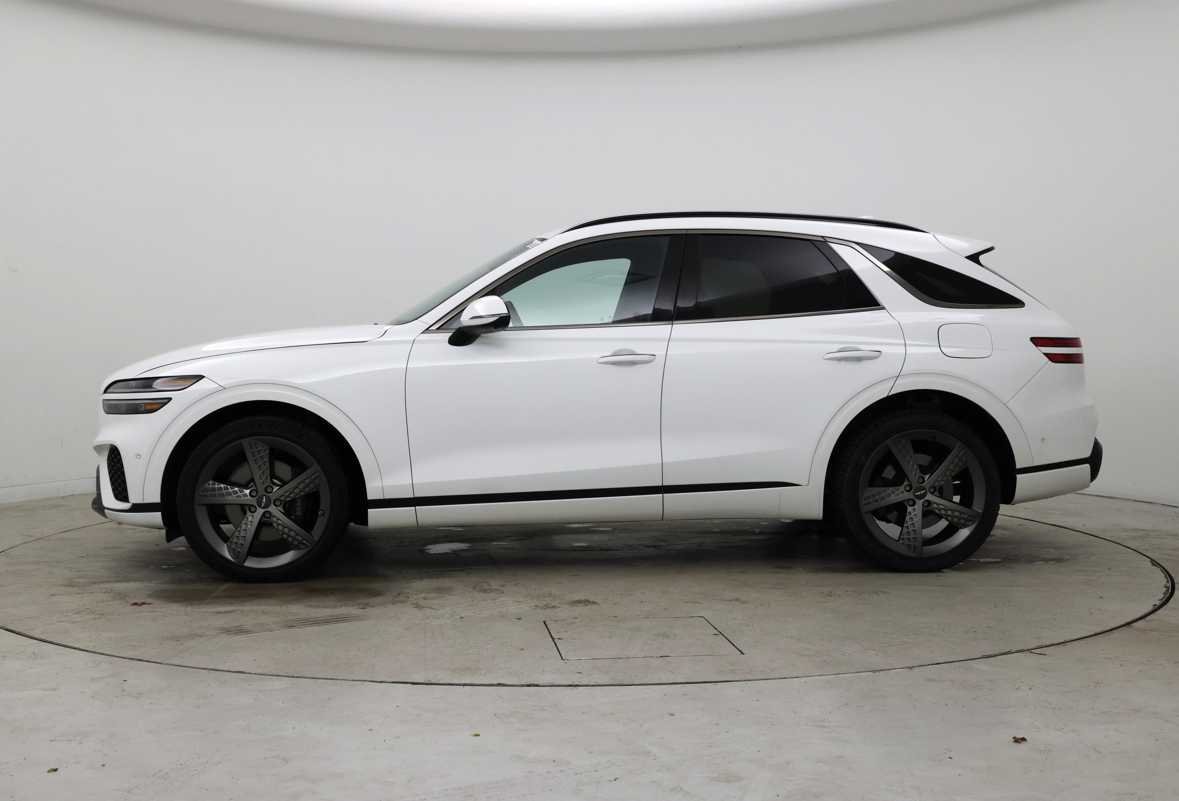 Thumbnail: 2025 Genesis GV70 - 3