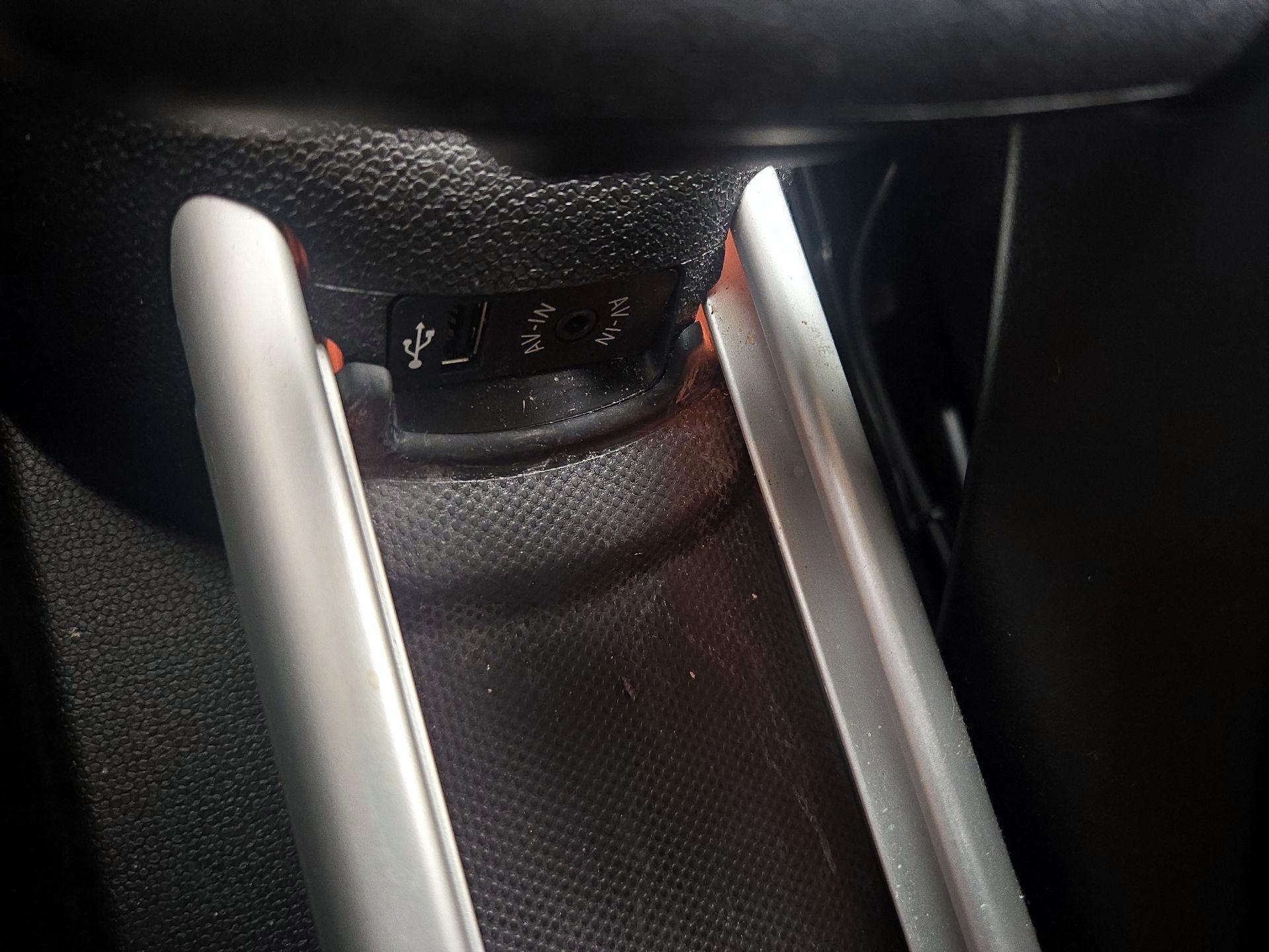 Thumbnail: 2016 MINI Cooper Countryman - 16