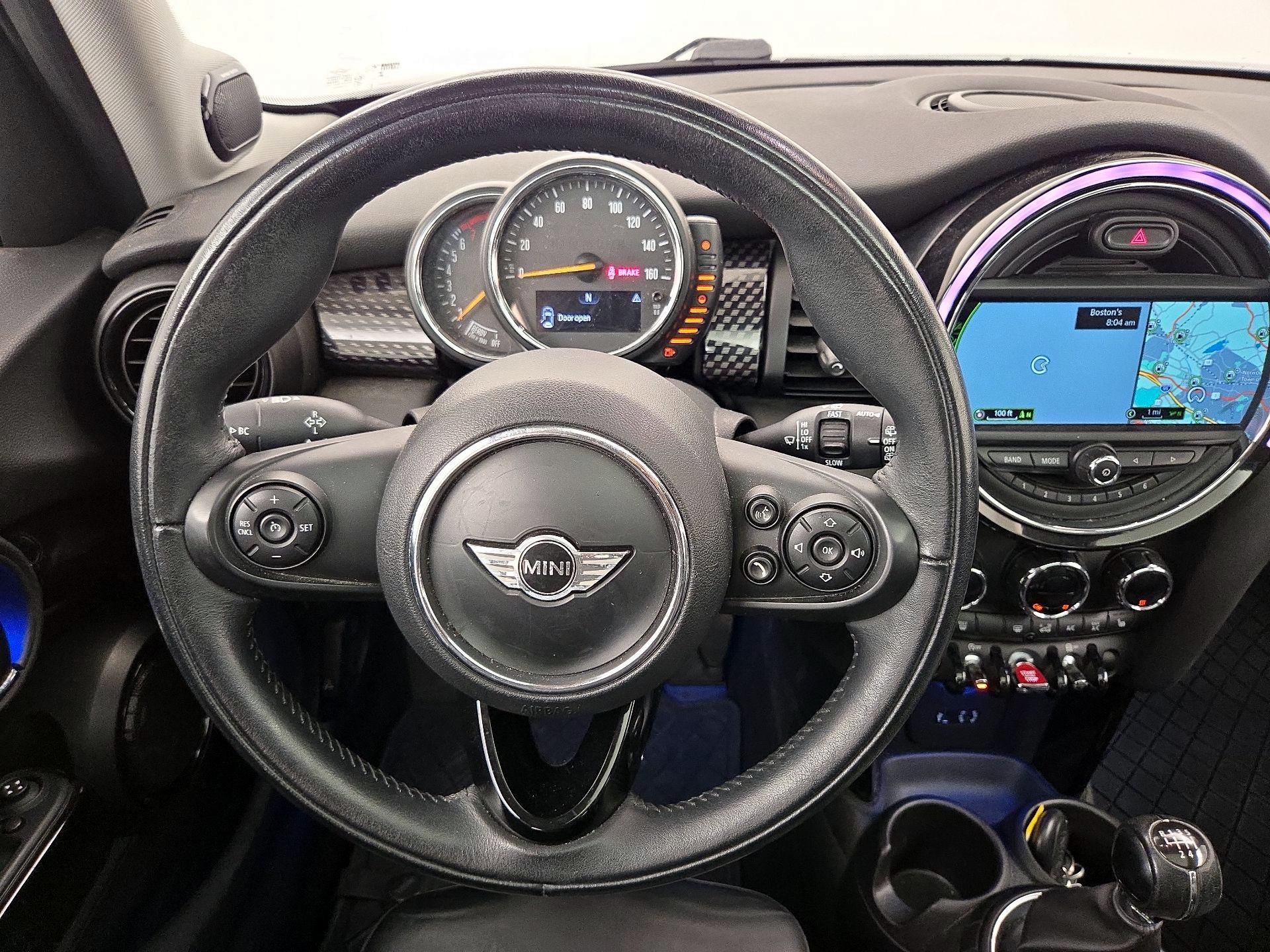 Thumbnail: 2016 MINI Cooper Hardtop - 10