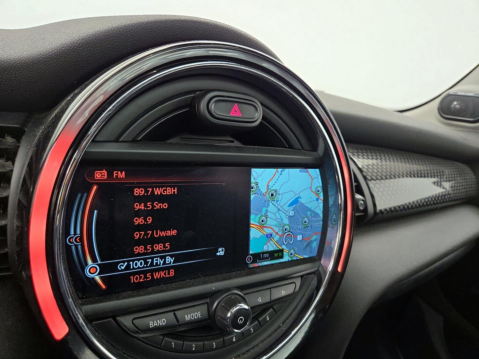 Thumbnail: 2016 MINI Cooper Hardtop - 15