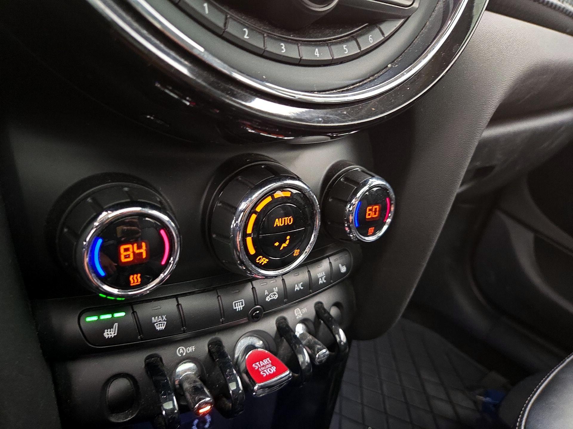 Thumbnail: 2016 MINI Cooper Hardtop - 16