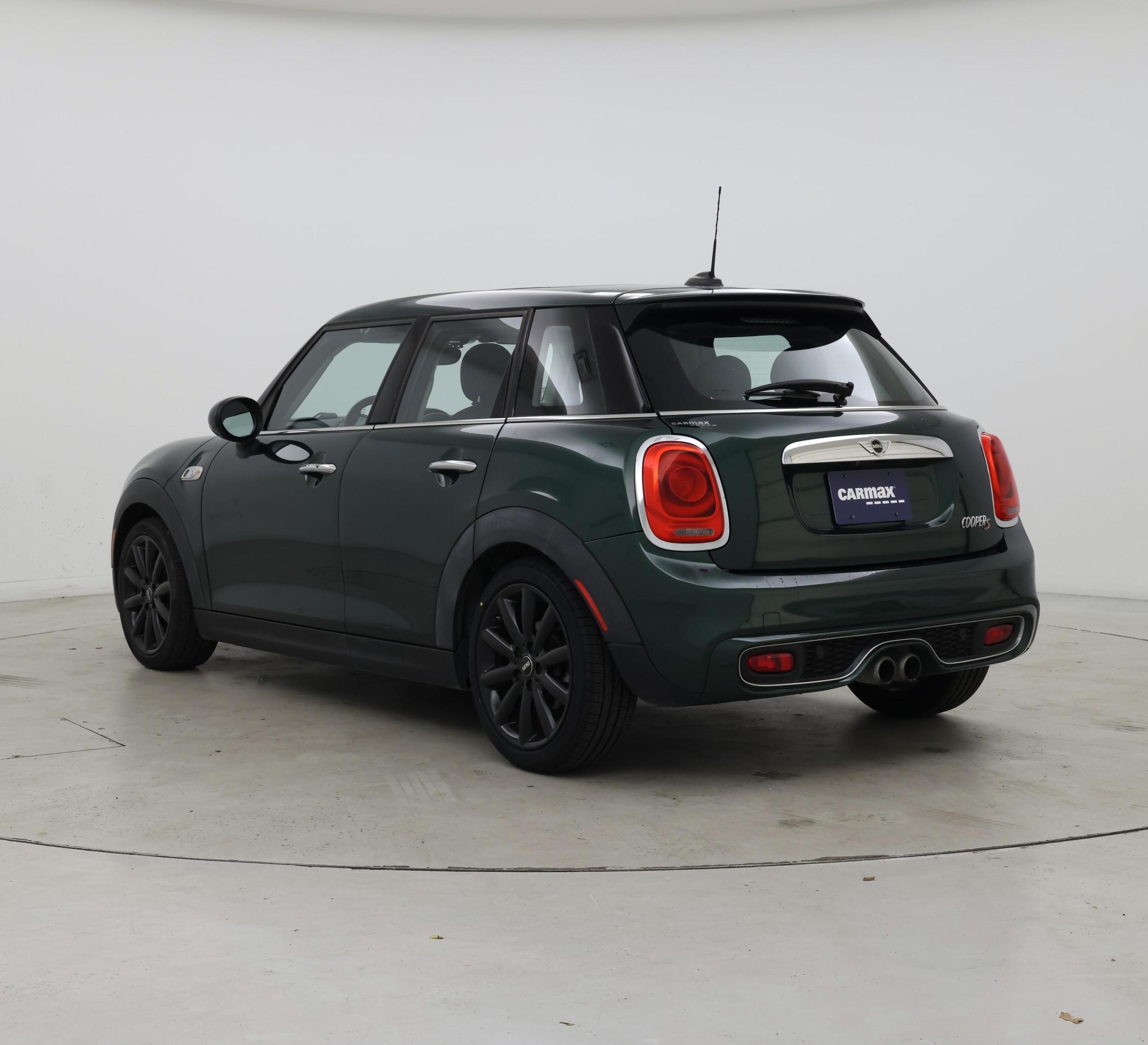 Thumbnail: 2016 MINI Cooper Hardtop - 2