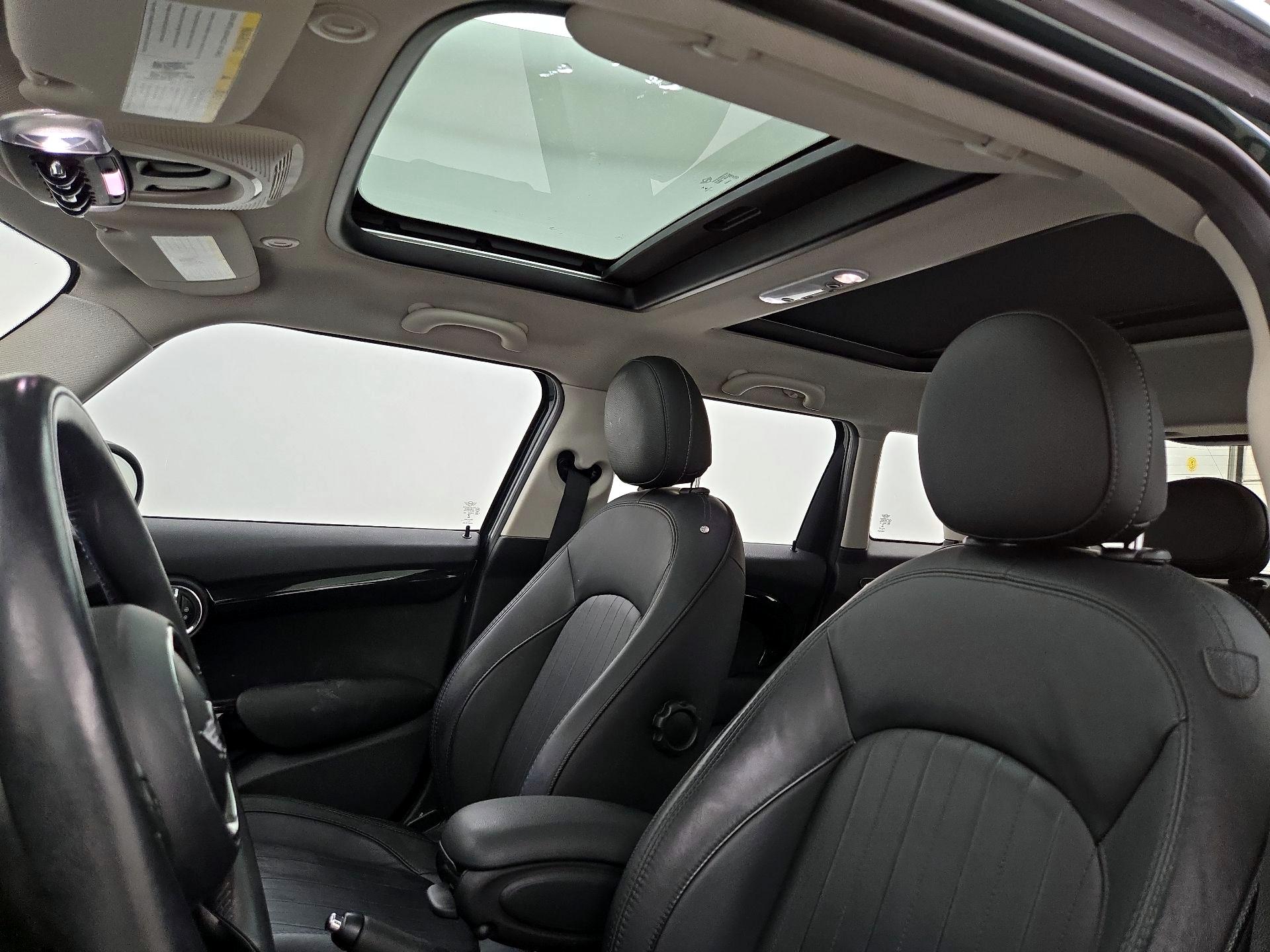 Thumbnail: 2016 MINI Cooper Hardtop - 19