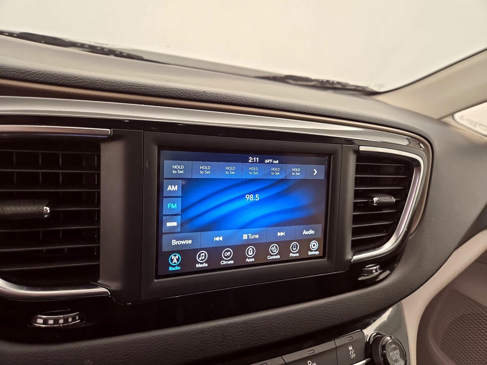2018 Chrysler Pacifica Touring L - Photo 16