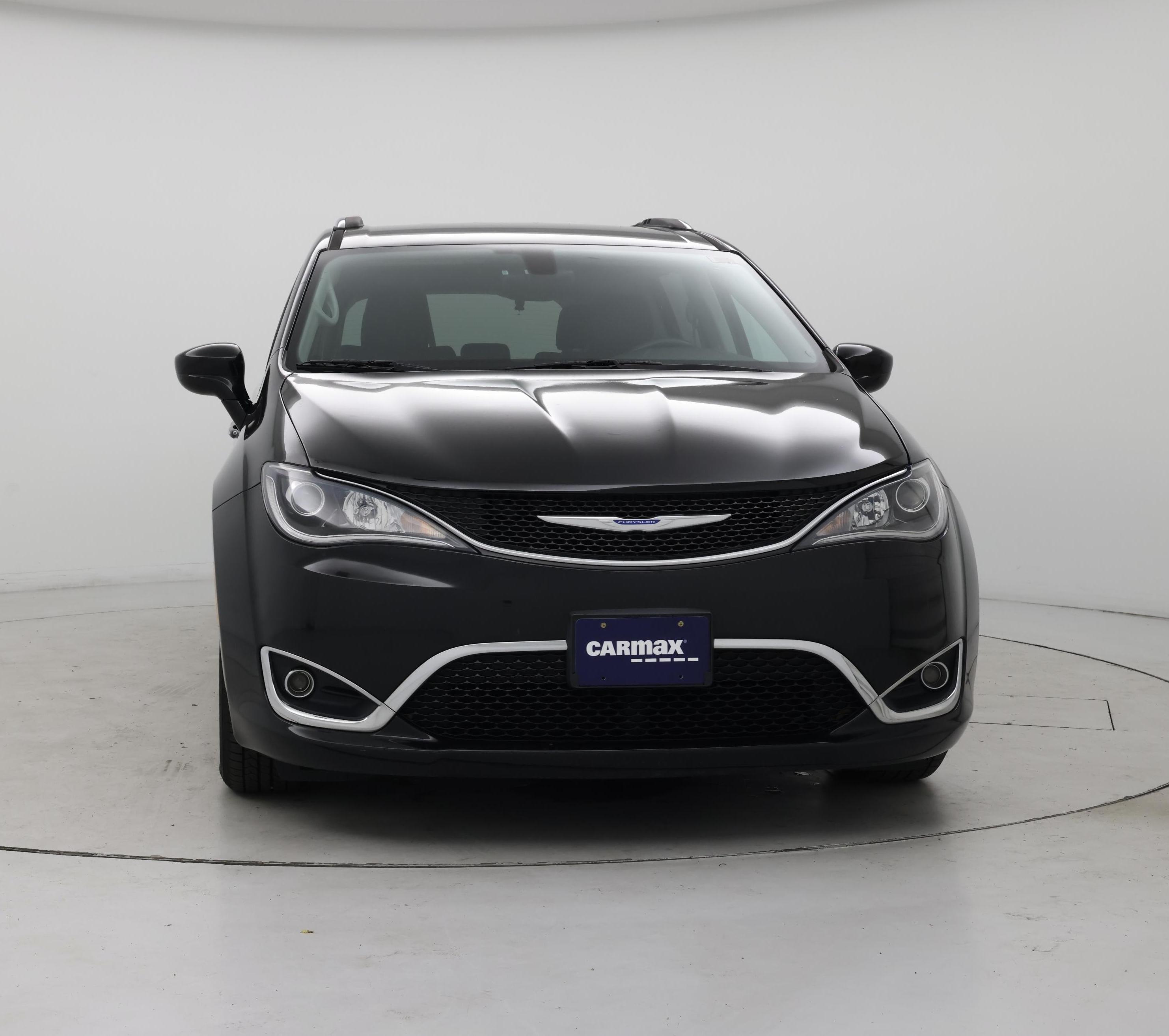 Thumbnail: 2018 Chrysler Pacifica - 5
