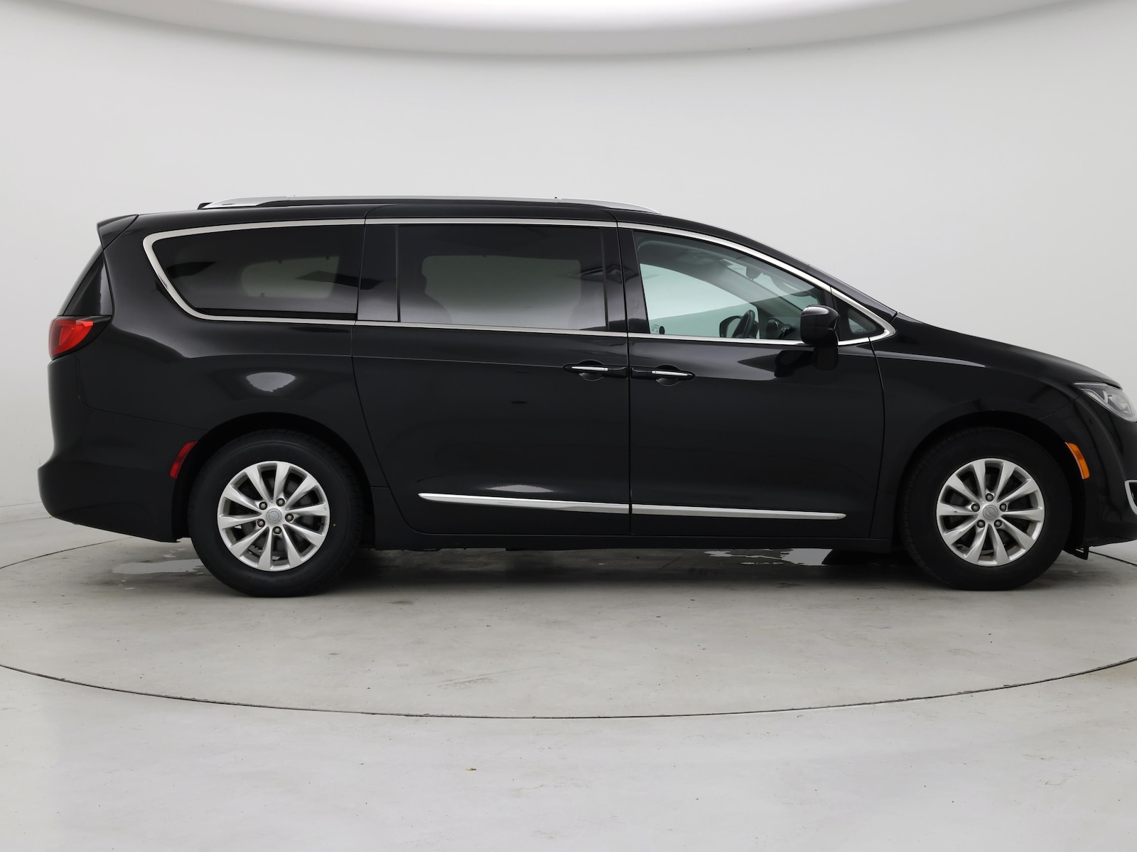 2018 Chrysler Pacifica Touring L - Photo 8