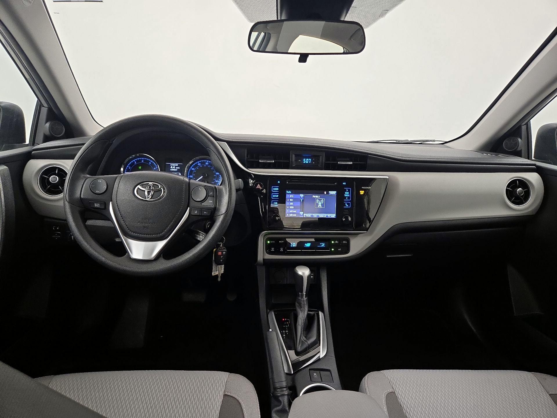 Thumbnail: 2017 Toyota Corolla - 9