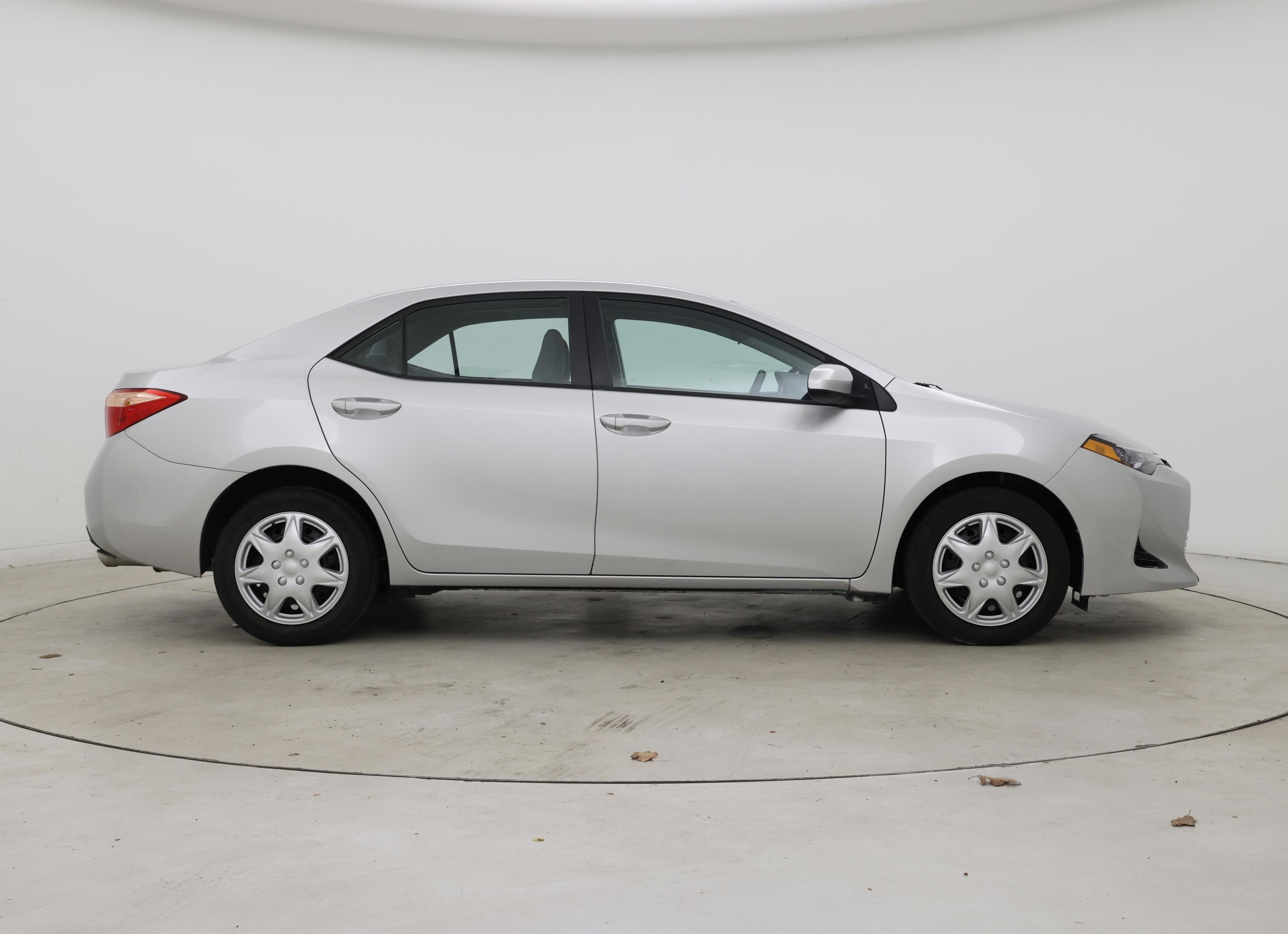 Thumbnail: 2017 Toyota Corolla - 7