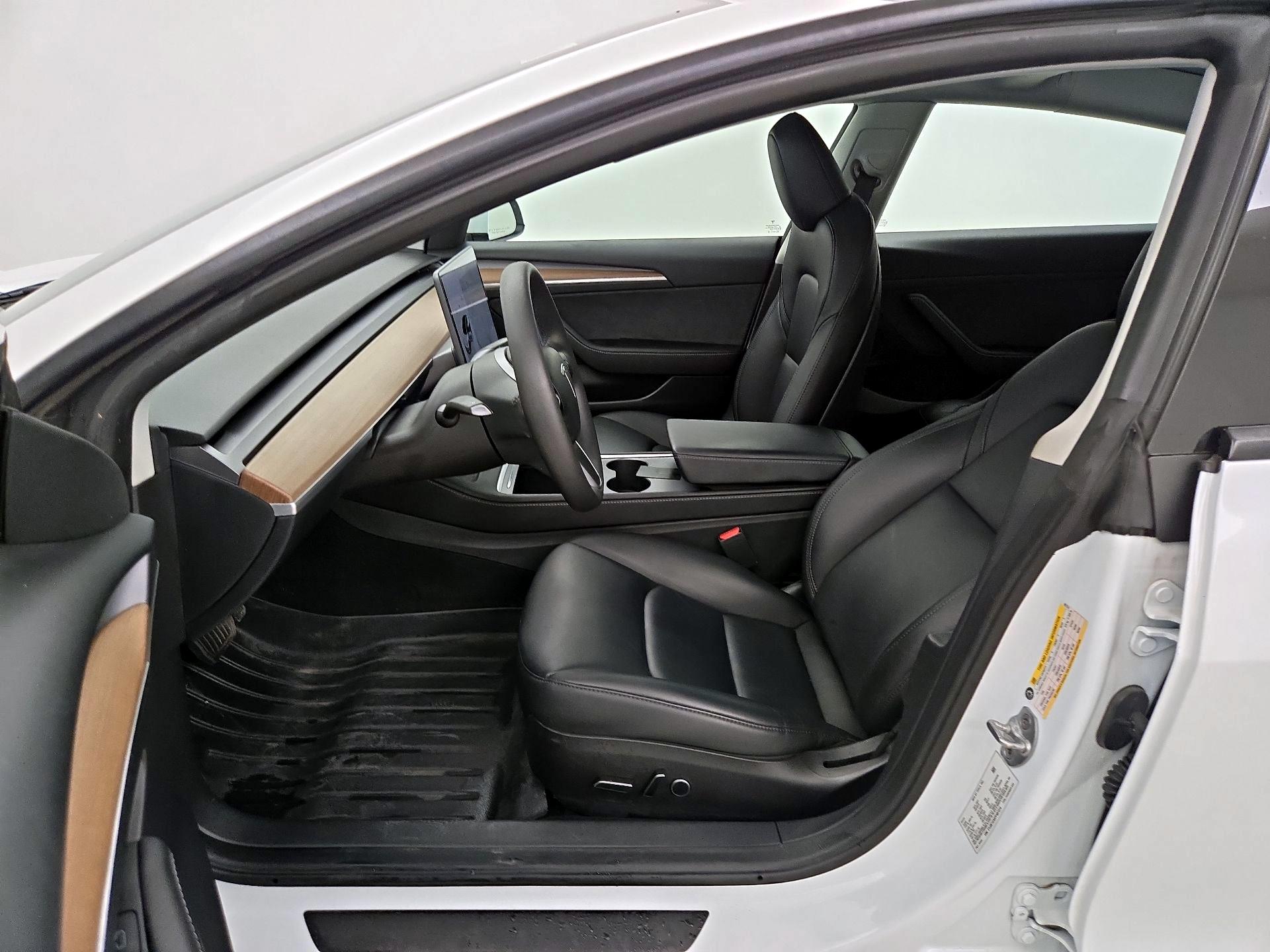 Thumbnail: 2023 Tesla Model 3 - 11