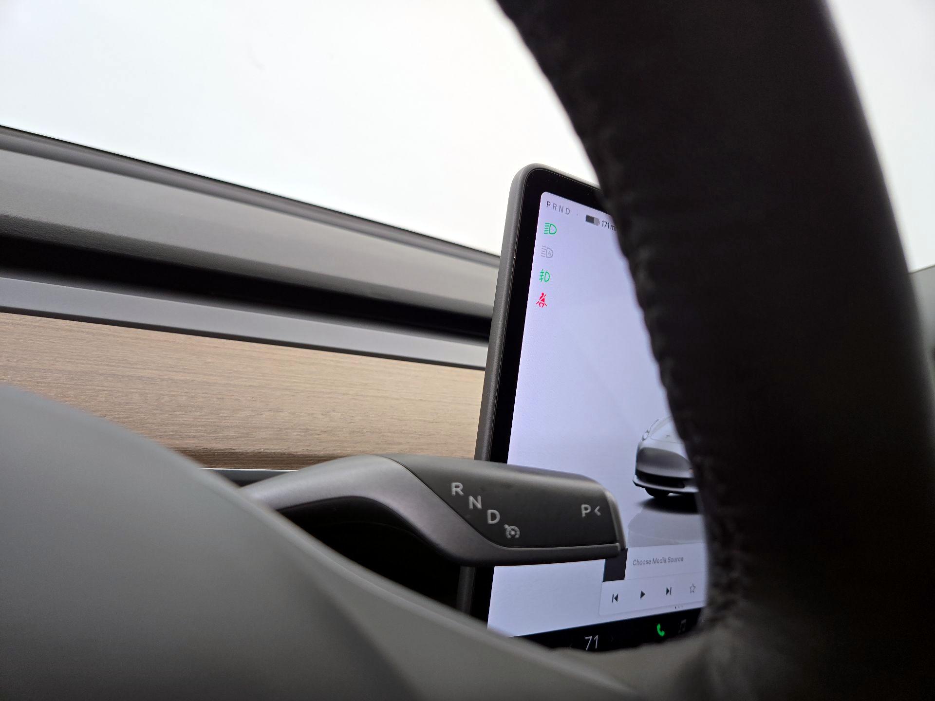 Thumbnail: 2023 Tesla Model 3 - 17