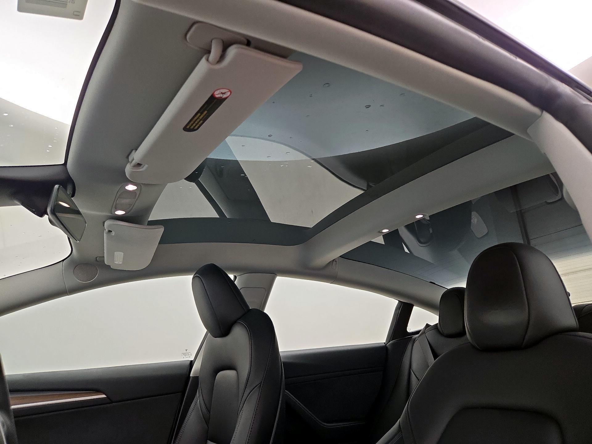 Thumbnail: 2023 Tesla Model 3 - 18