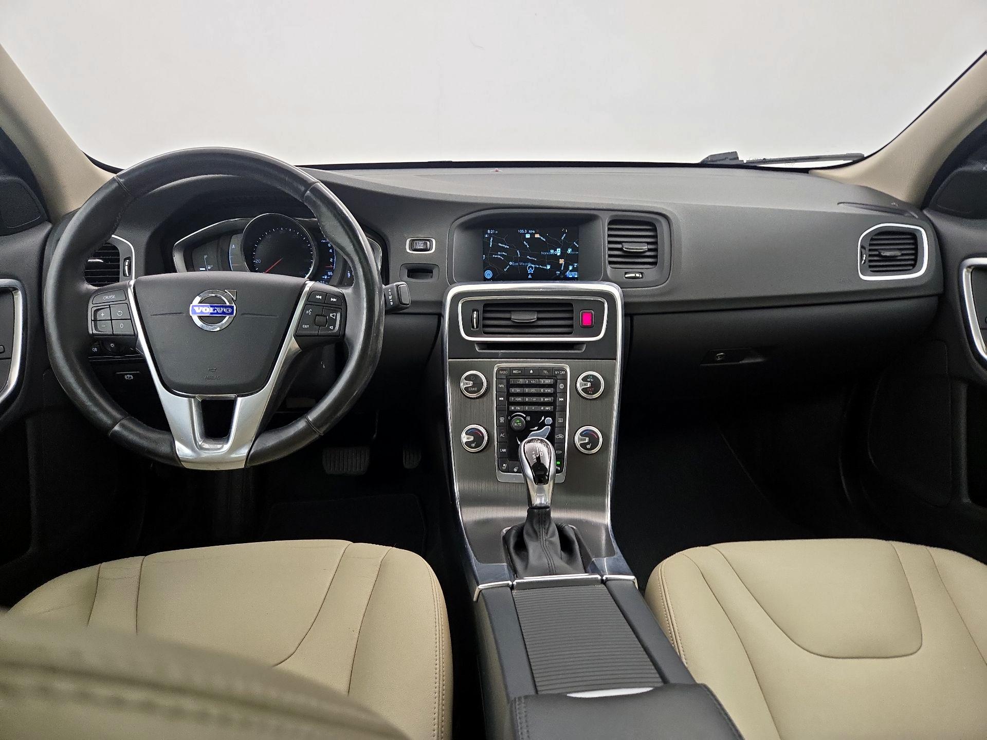 Thumbnail: 2016 Volvo S60 - 9