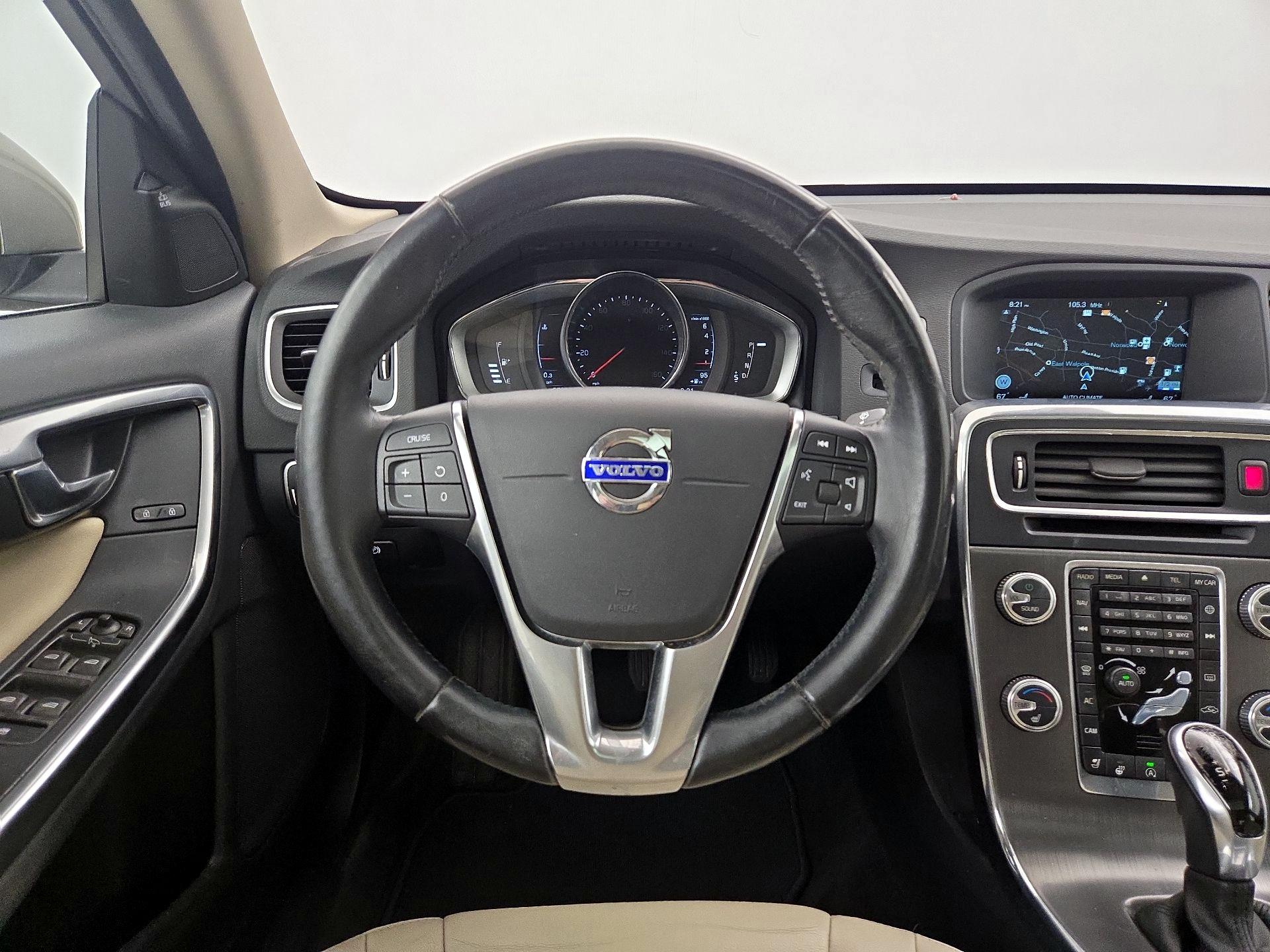 Thumbnail: 2016 Volvo S60 - 10