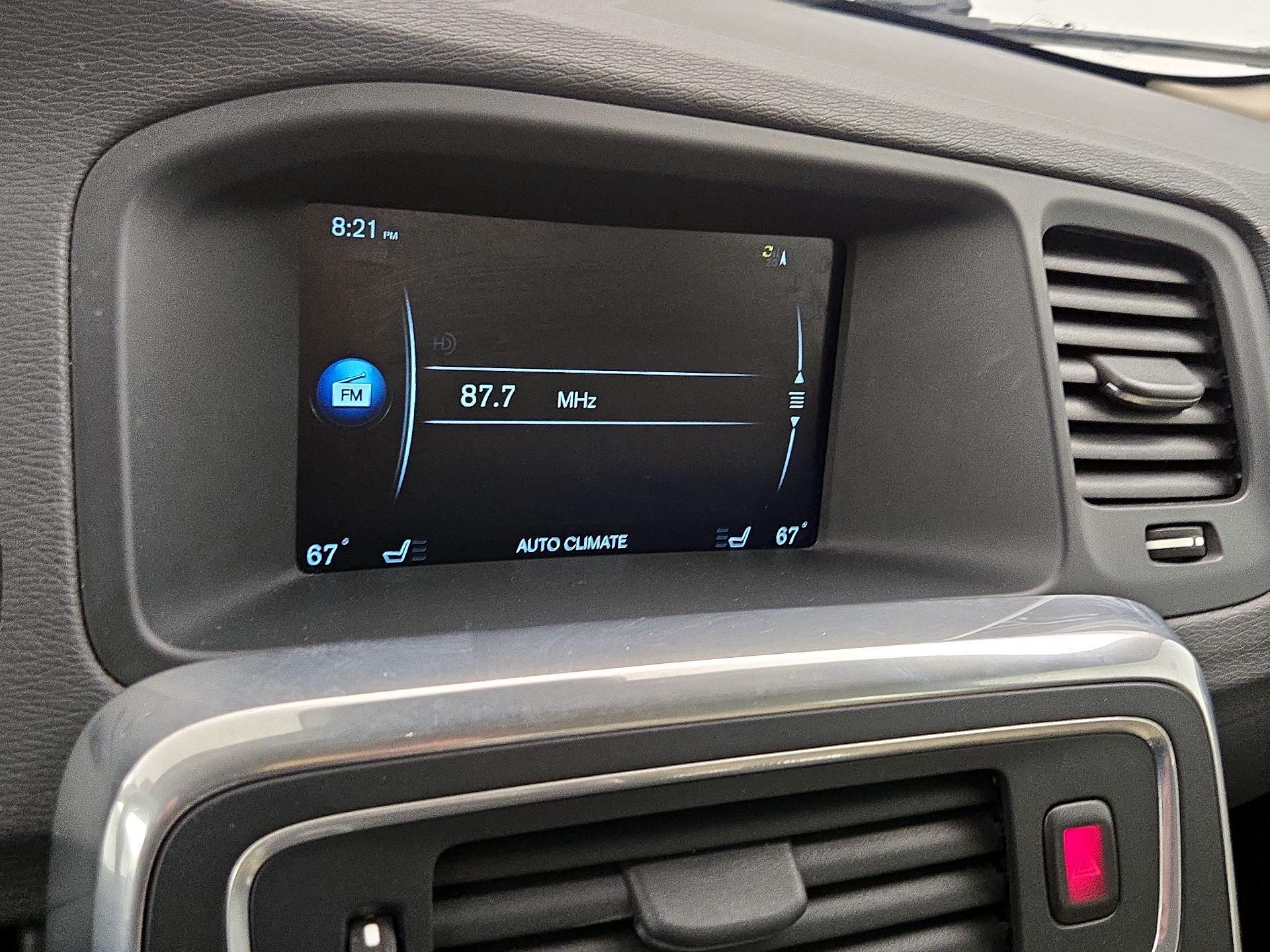 Thumbnail: 2016 Volvo S60 - 16