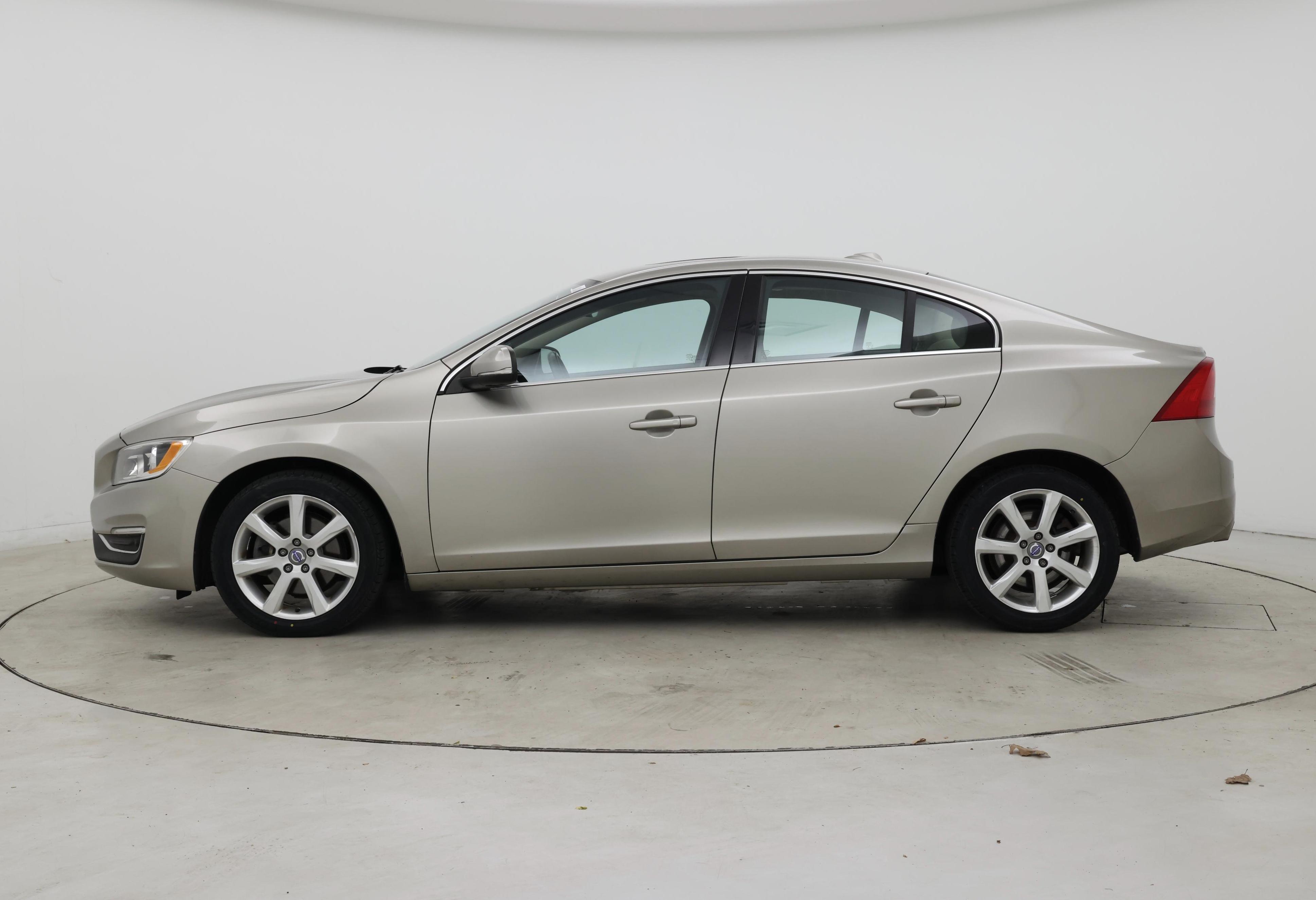 Thumbnail: 2016 Volvo S60 - 3