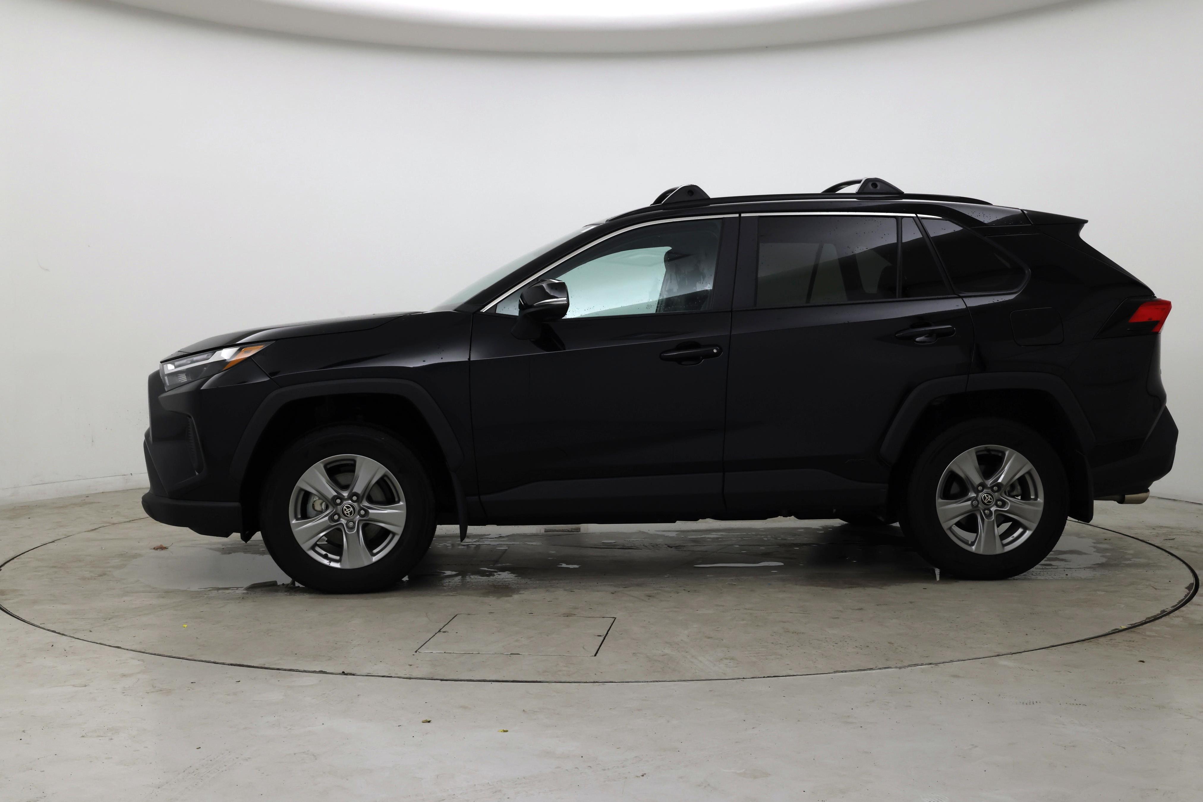 Thumbnail: 2025 Toyota RAV4 - 3