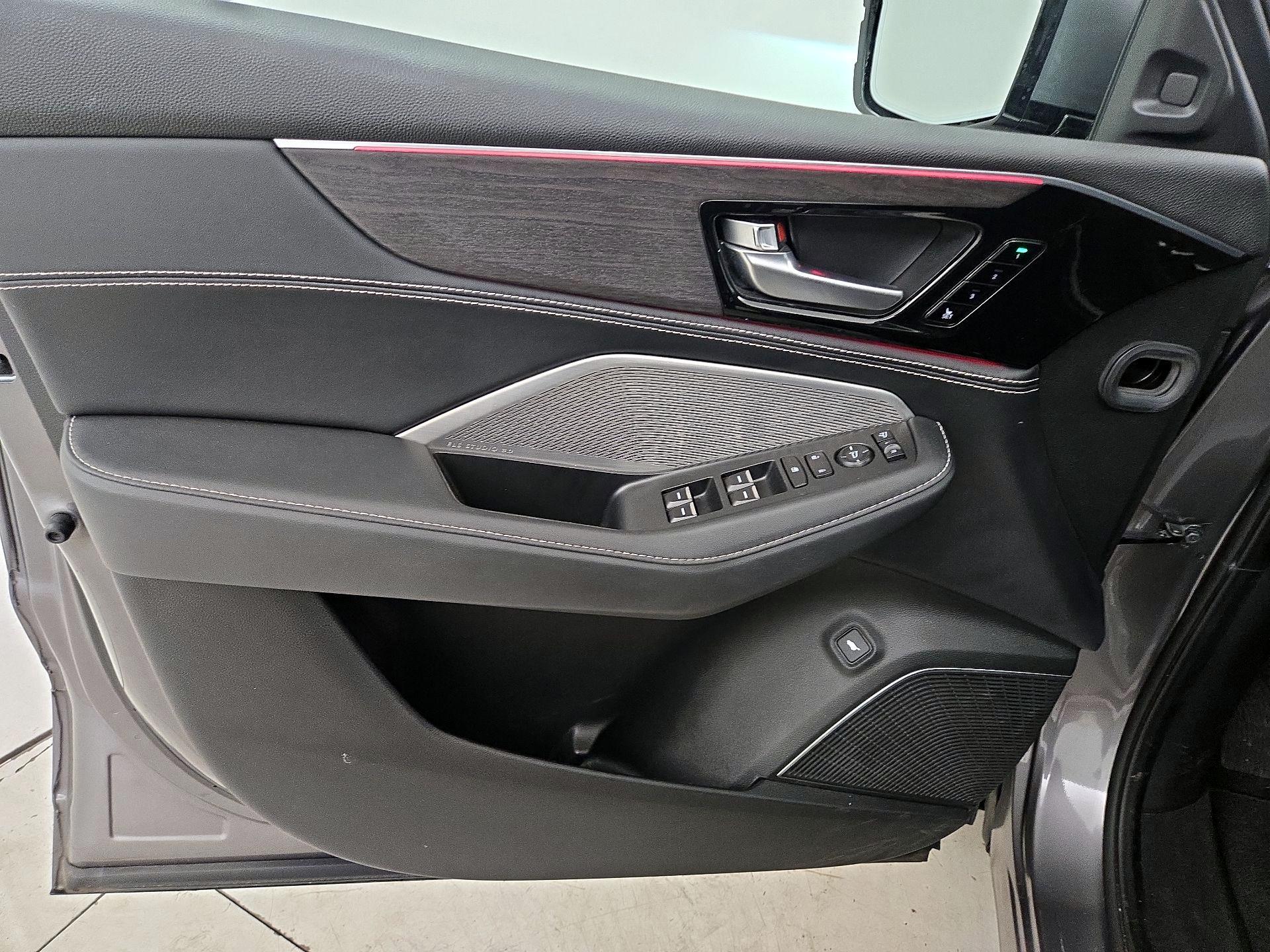 Thumbnail: 2022 Acura MDX - 12