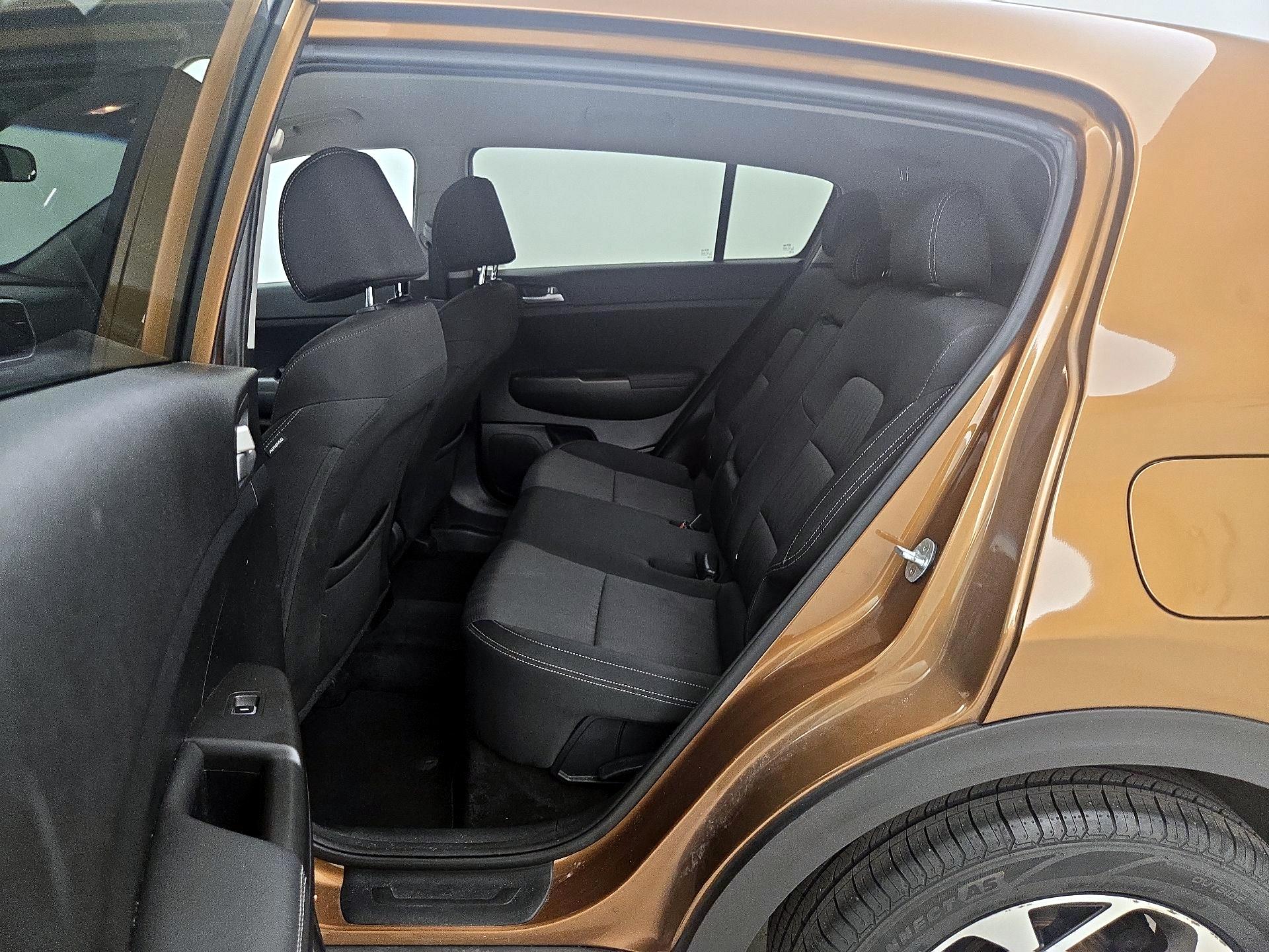 Thumbnail: 2020 Kia Sportage - 19