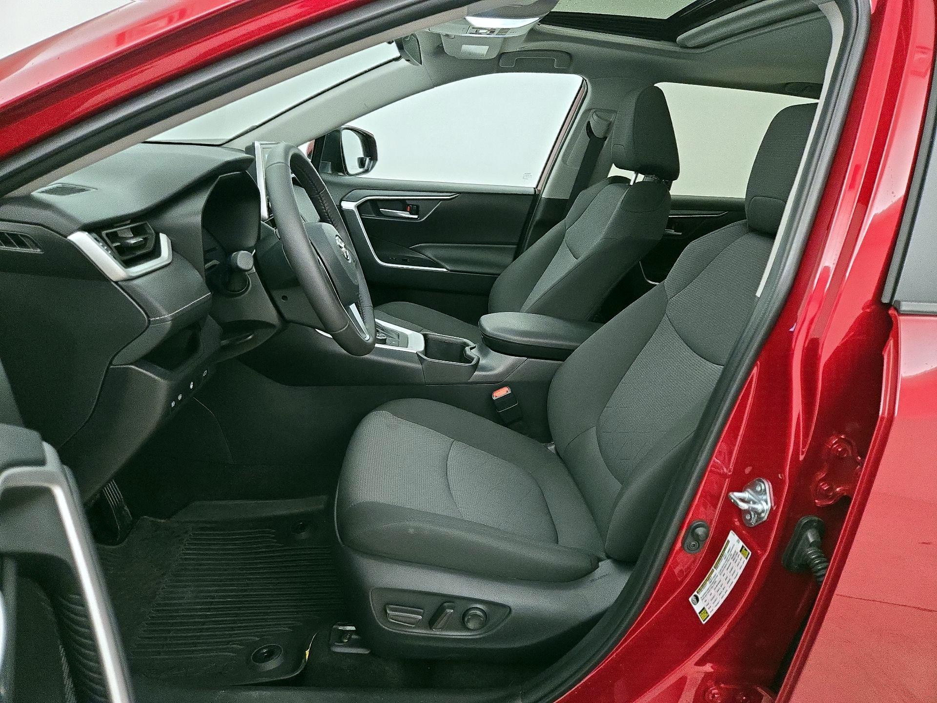 Thumbnail: 2025 Toyota RAV4 - 11